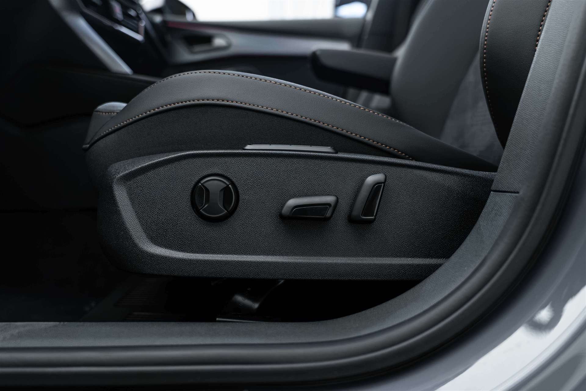 CUPRA CUPRA Formentor 2.0TSi VZ 333PS 4Drive DSG-Automat-image-18