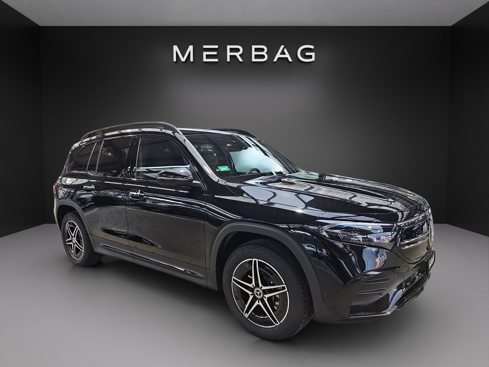 MERCEDES-BENZ EQB 300 4Matic Swiss Star-image-5