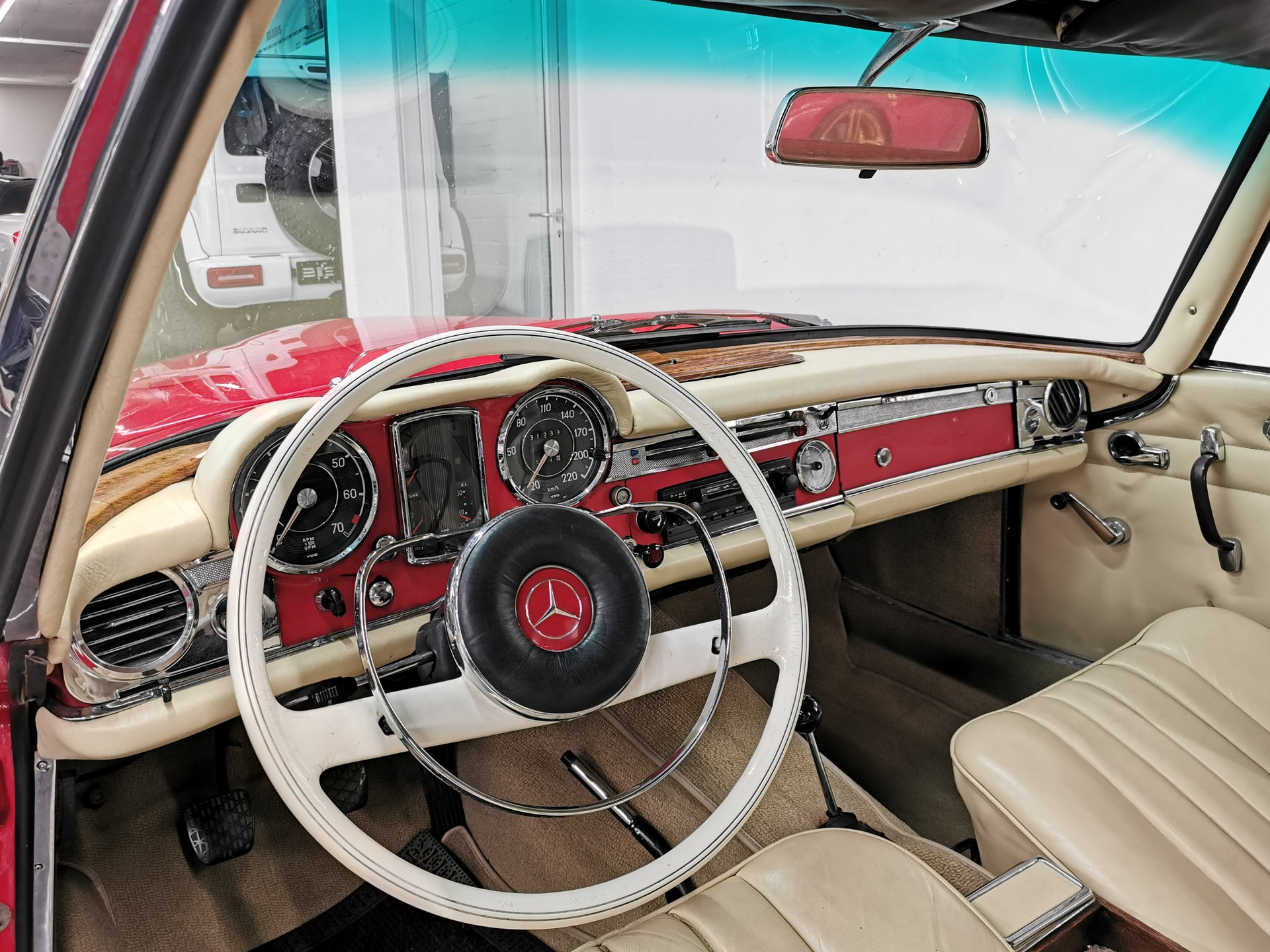 MERCEDES-BENZ Pagode SL 230 SL Cabrio Veteranfahrzeug Oldtimer W 113-image-9