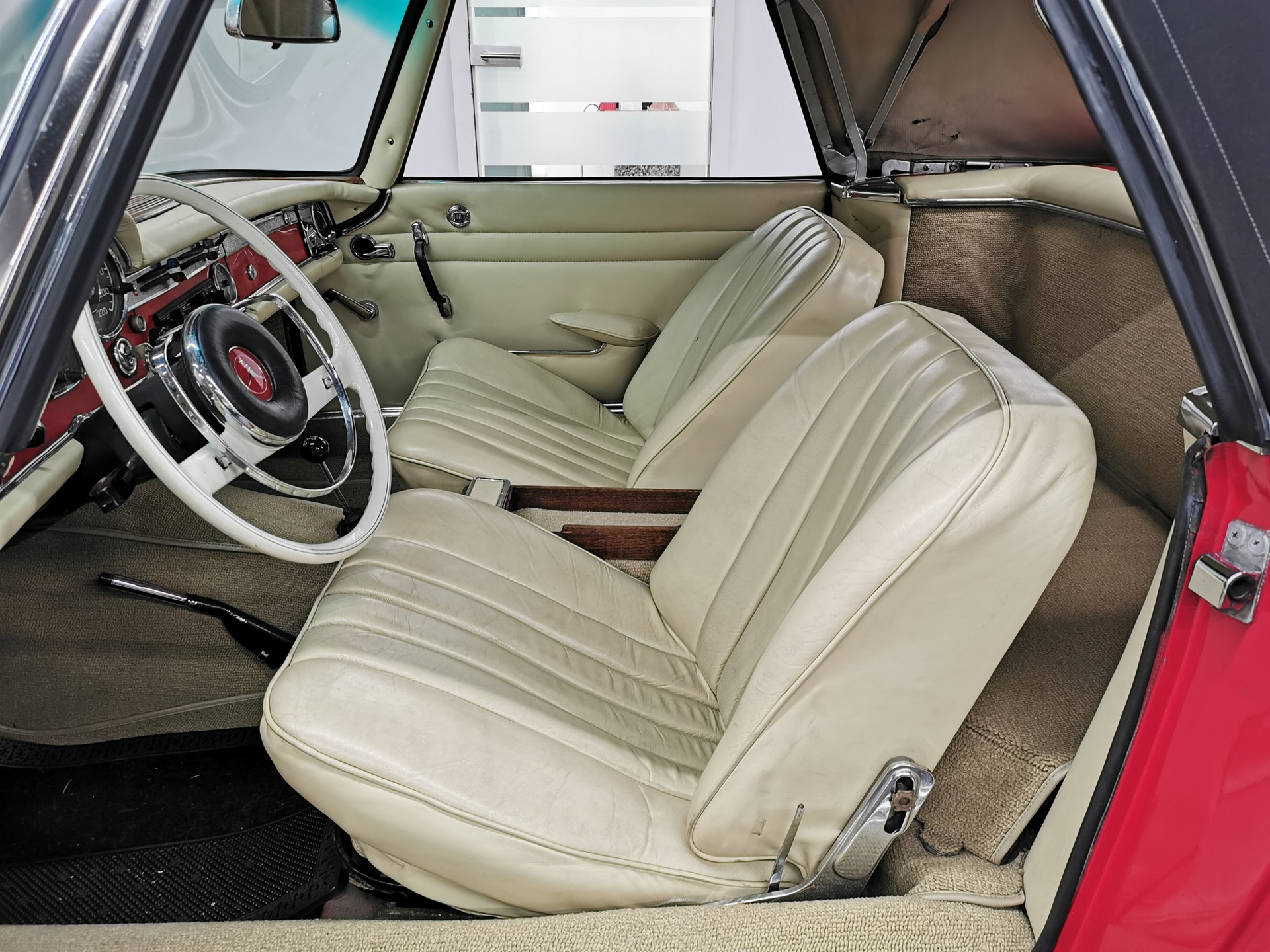 MERCEDES-BENZ Pagode SL 230 SL Cabrio Veteranfahrzeug Oldtimer W 113-image-11