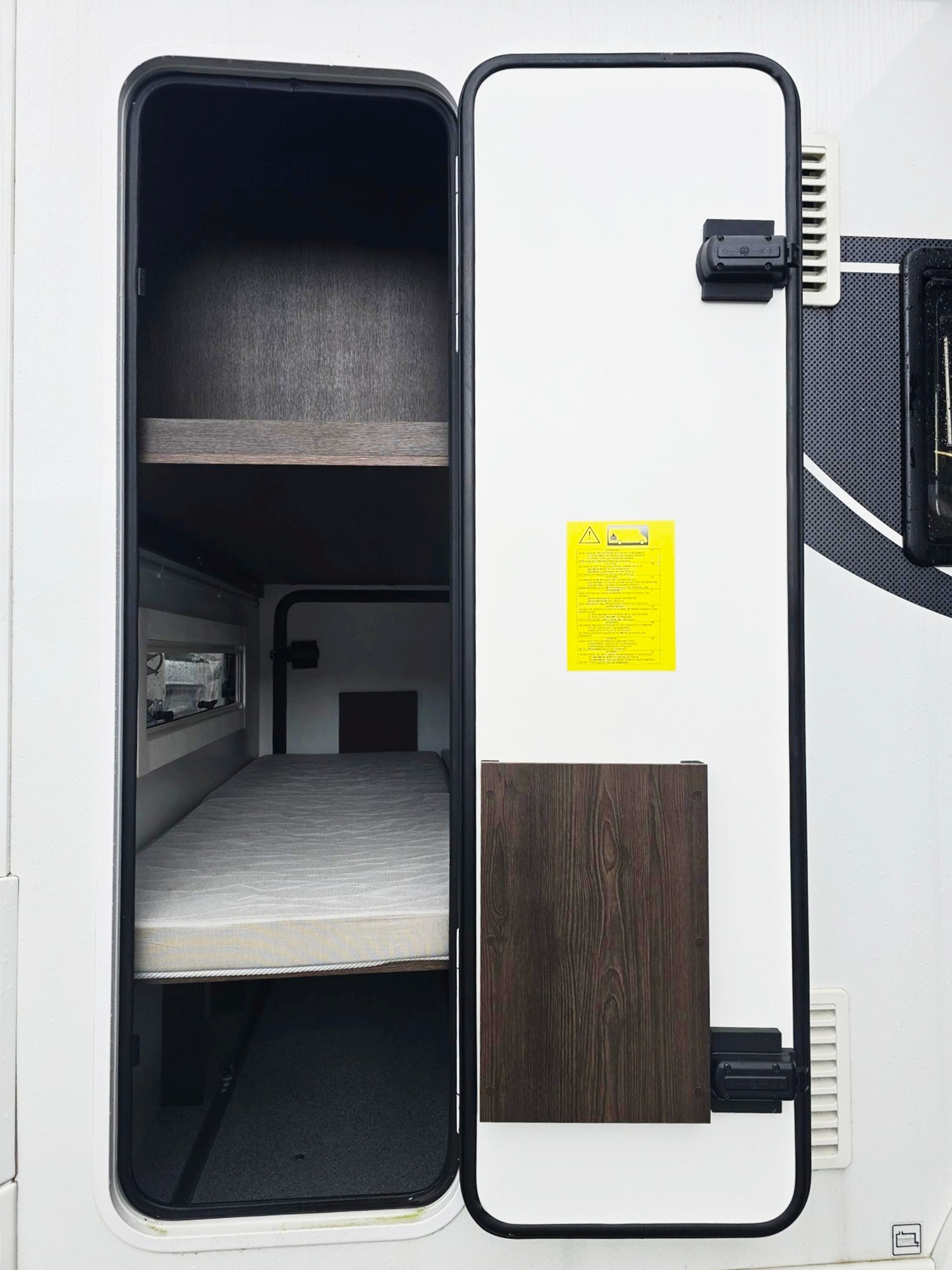 BENIMAR TESSORO T 483 2,0 TDCI DIESEL AUTOMAT FORD-image-10