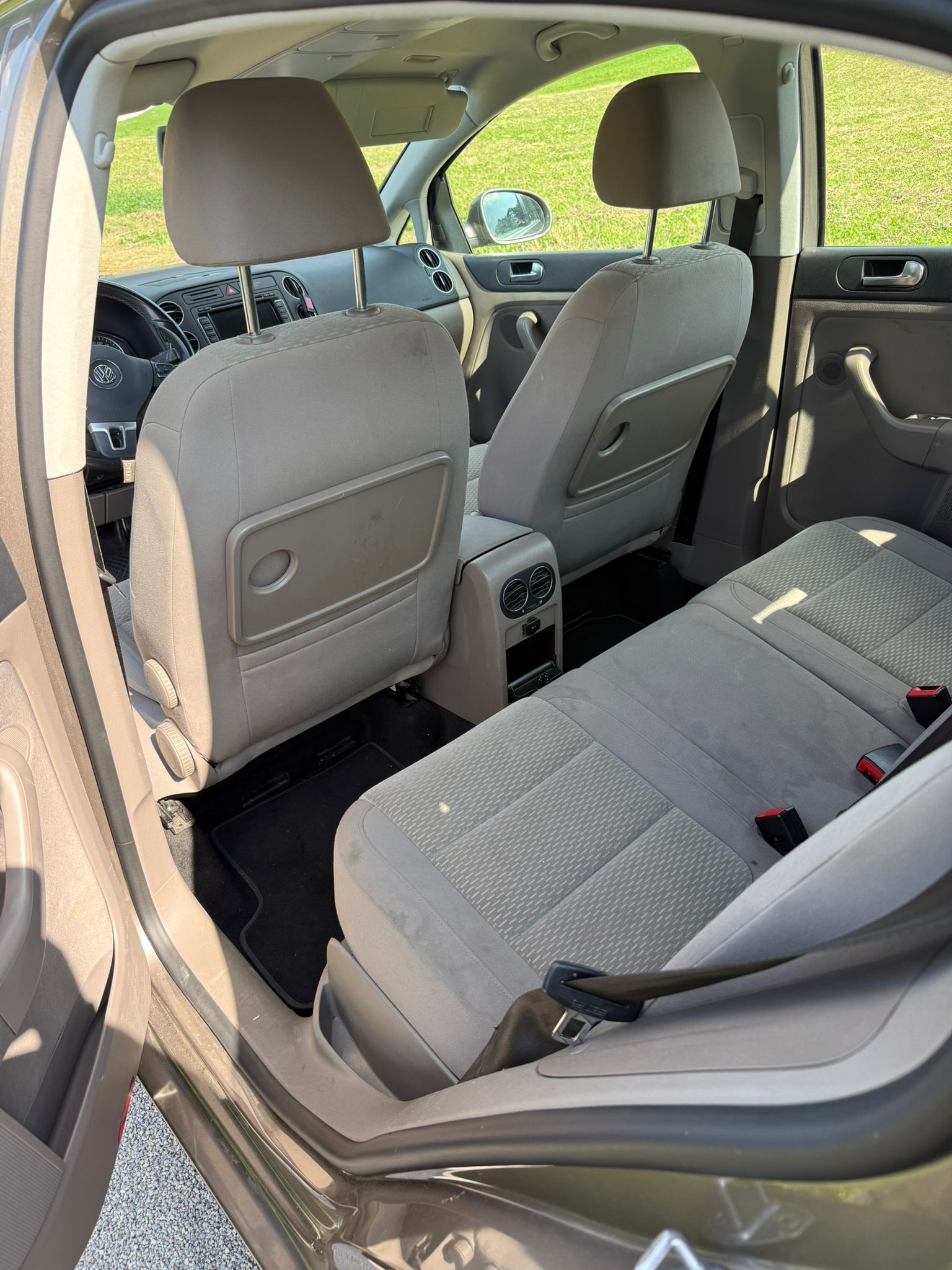 VW Golf Plus 1.6 TDI BMT Comfortline DSG-image-10