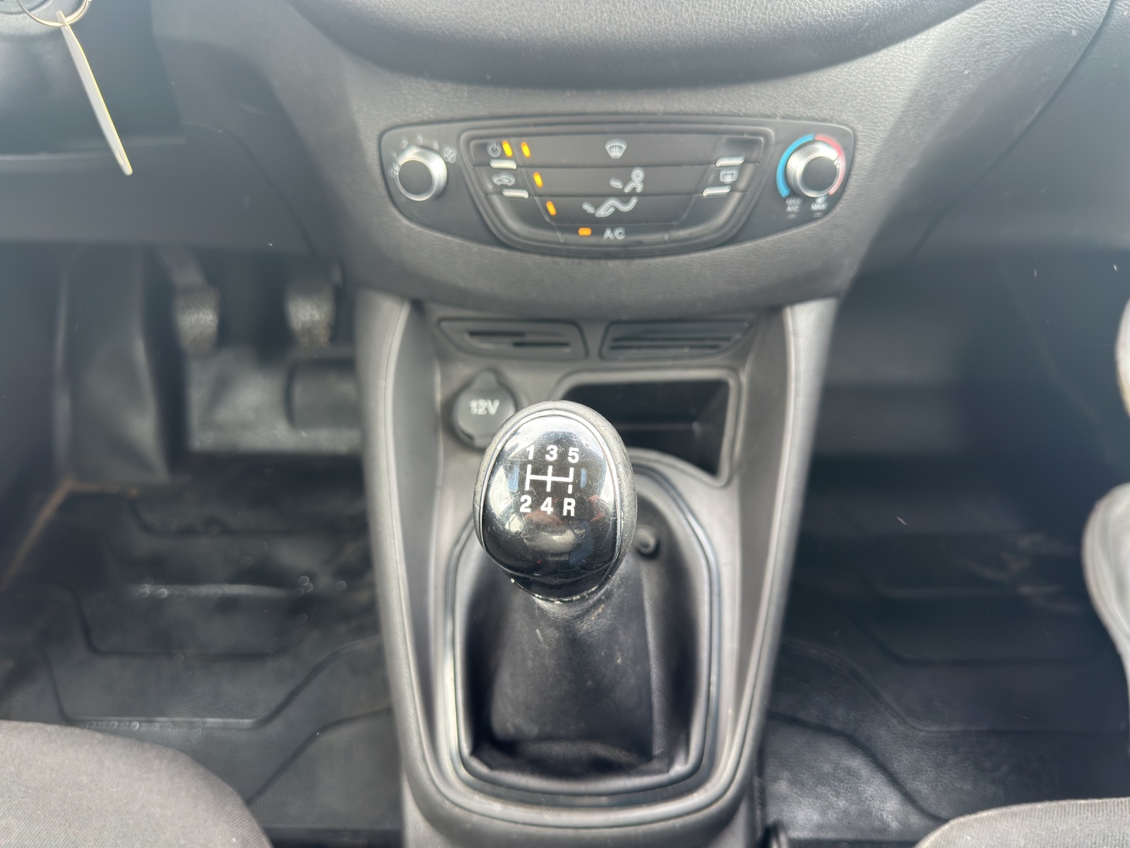 FORD Transit Courier Van 1.0 EcoBoost Trend-image-9