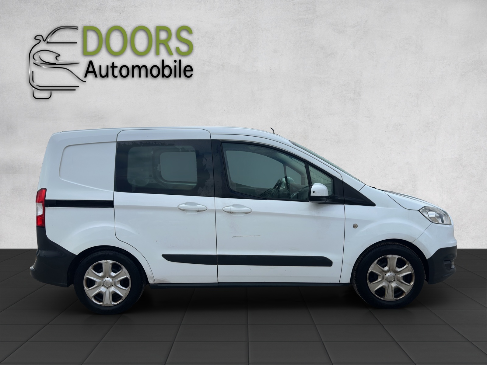 FORD Transit Courier Van 1.0 EcoBoost Trend-image-5