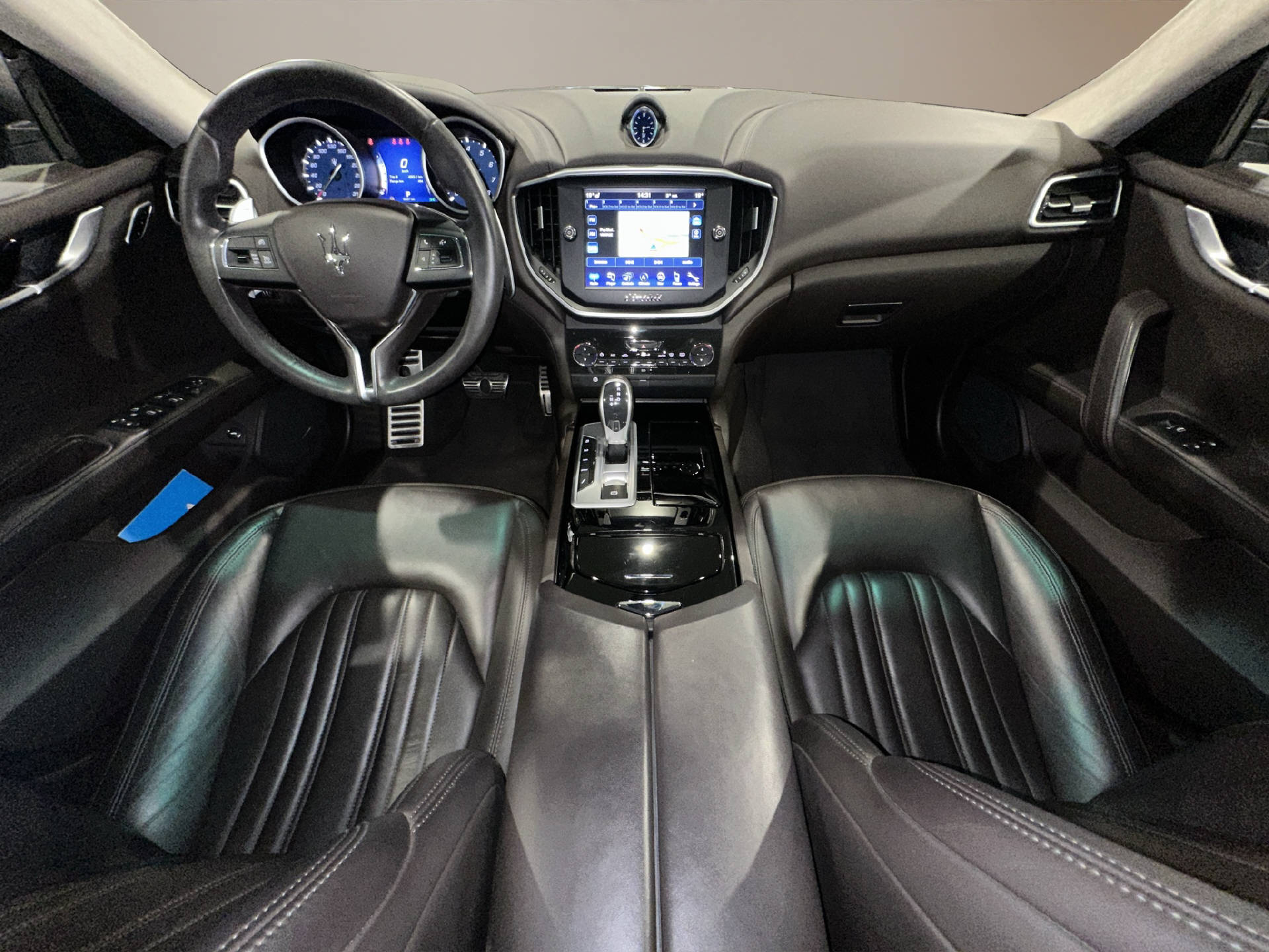 MASERATI Ghibli 3.0 V6 S Q4-image-12