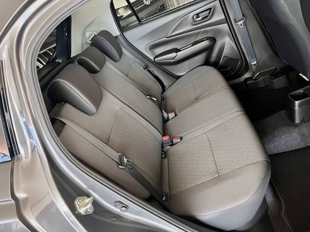 SUZUKI Swift 1.2 Compact+ Hybrid 4x4-image-9