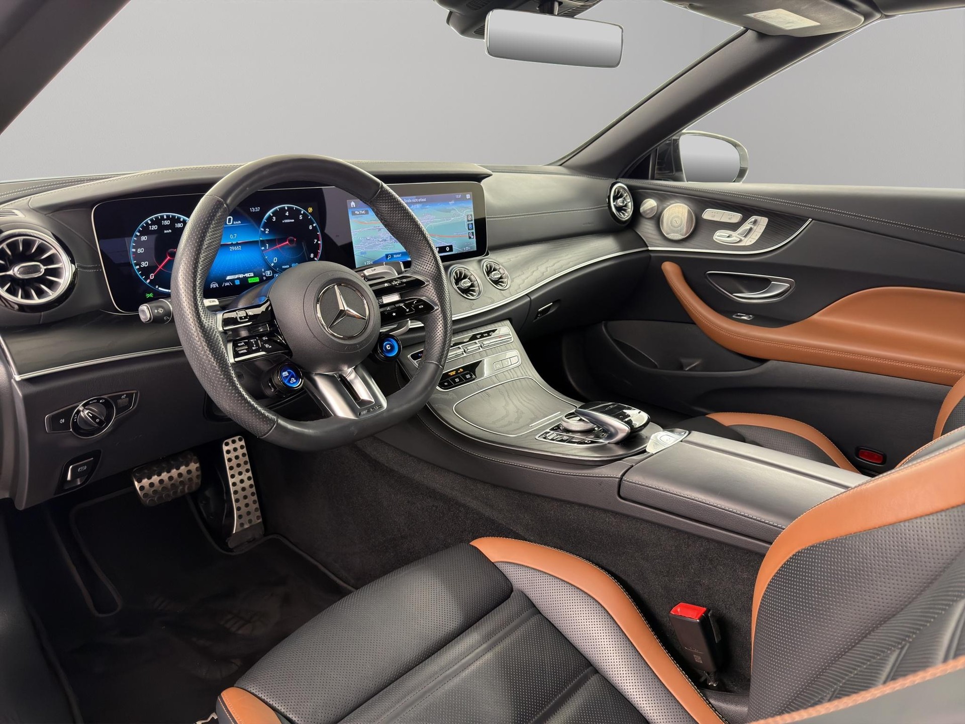 MERCEDES-BENZ E 53 AMG 4matic+ Cabriolet-image-8