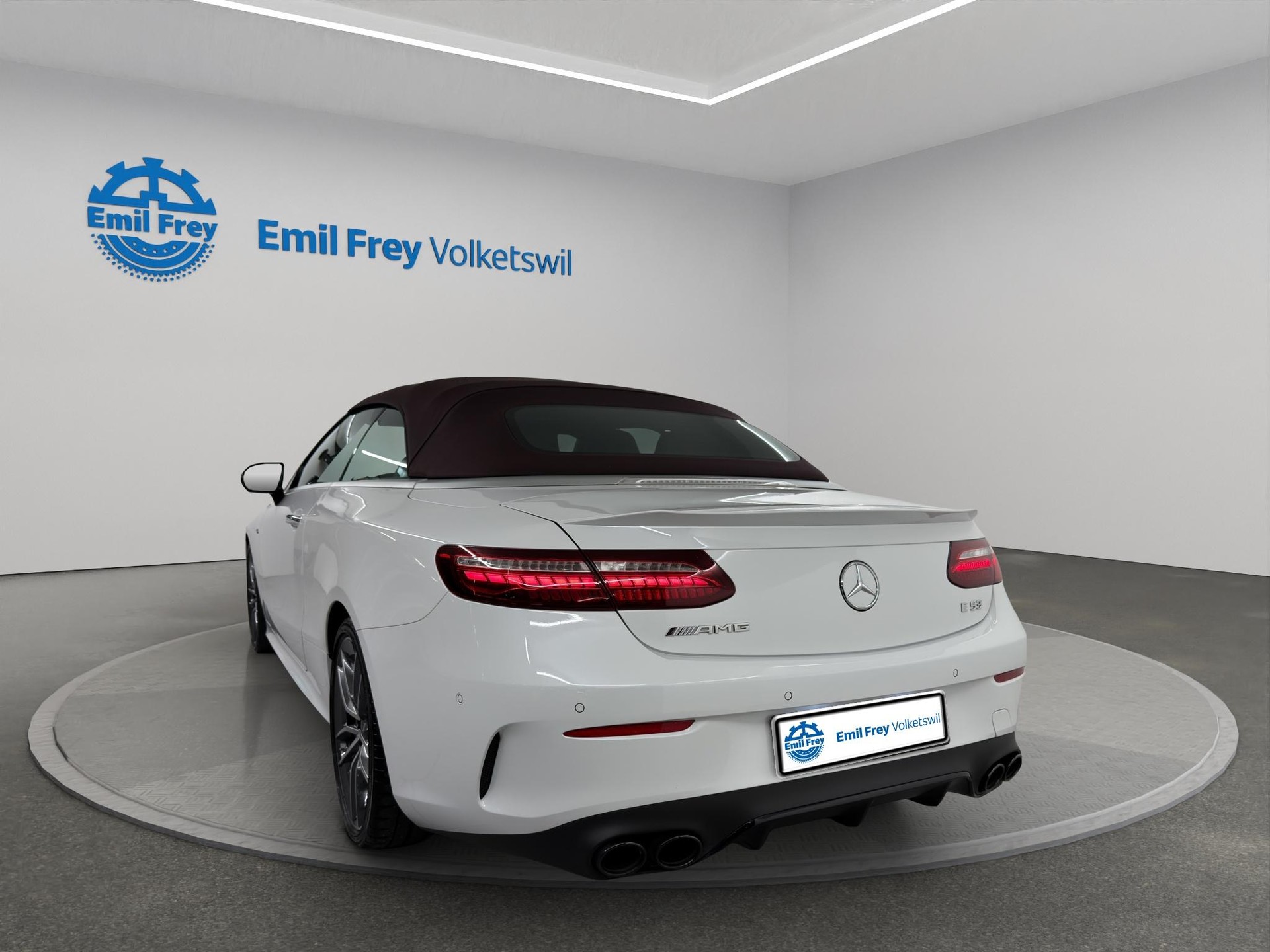MERCEDES-BENZ E 53 AMG 4matic+ Cabriolet-showroom-element-3