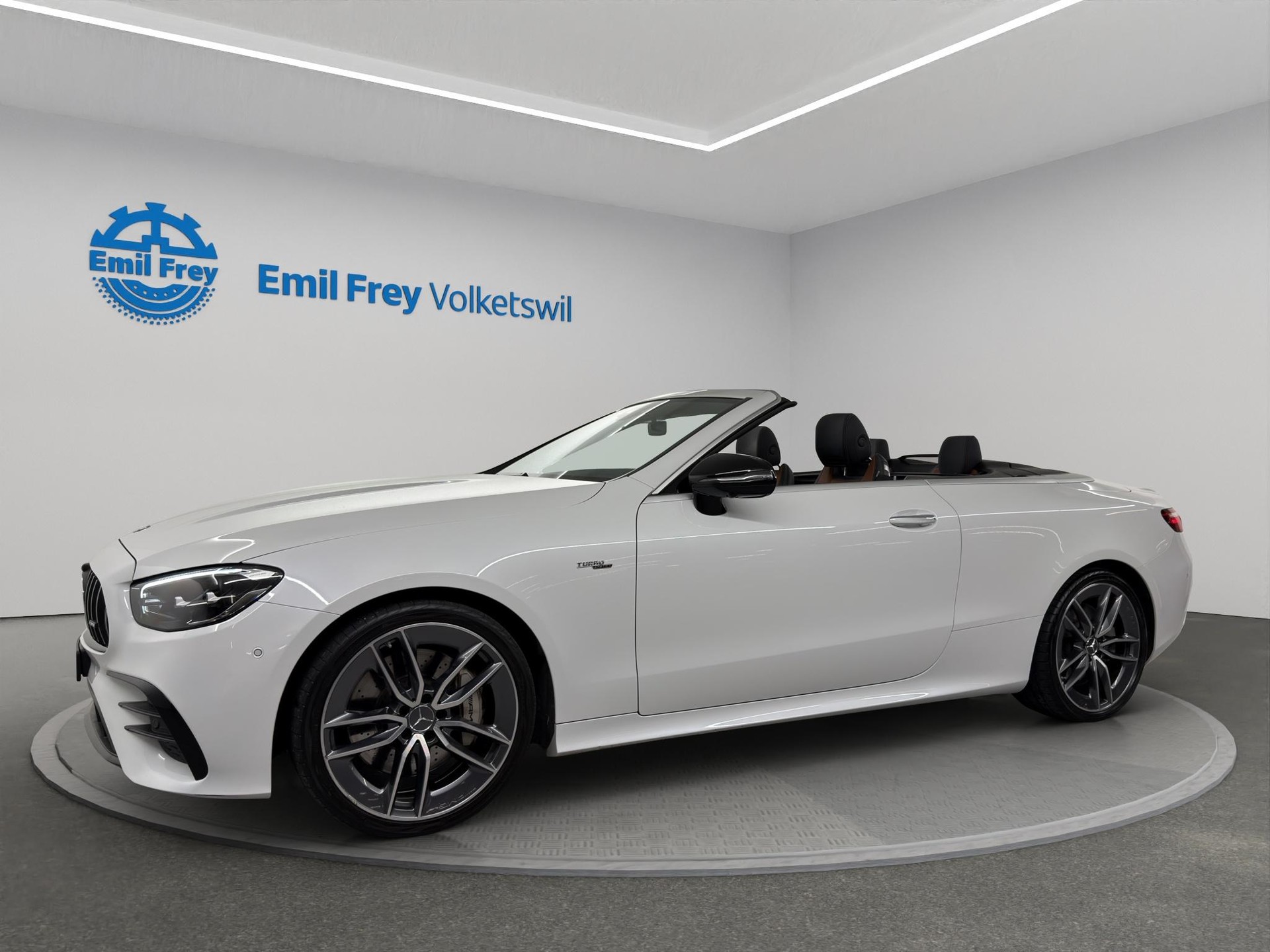 MERCEDES-BENZ E 53 AMG 4matic+ Cabriolet-showroom-element-2