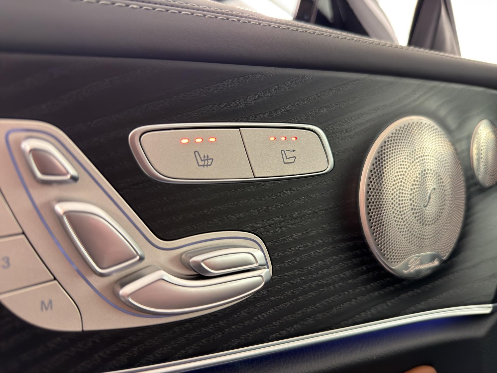 MERCEDES-BENZ E 53 AMG 4matic+ Cabriolet-image-9