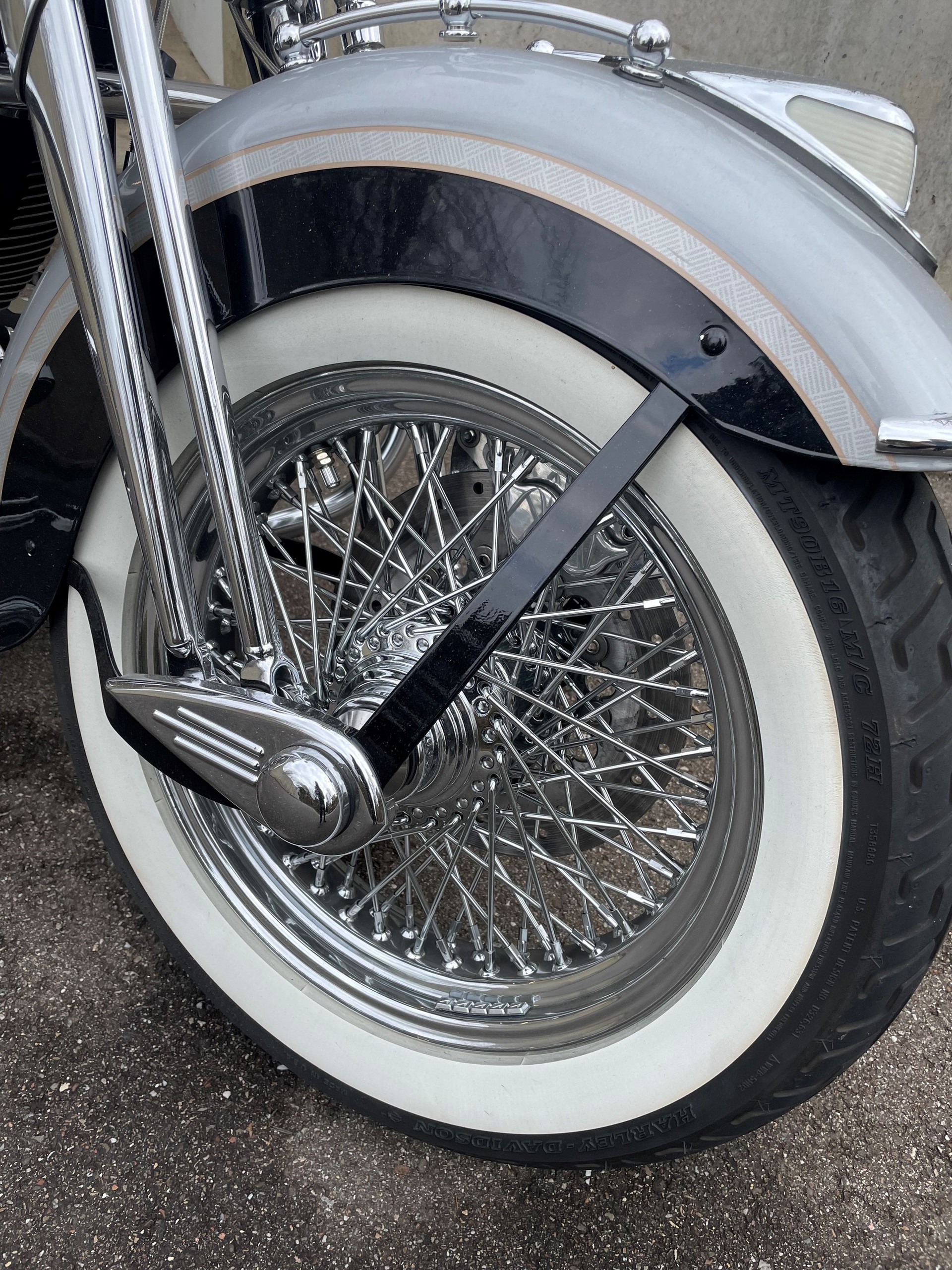 HARLEY-DAVIDSON FLSTS Heritage Springer-image-5