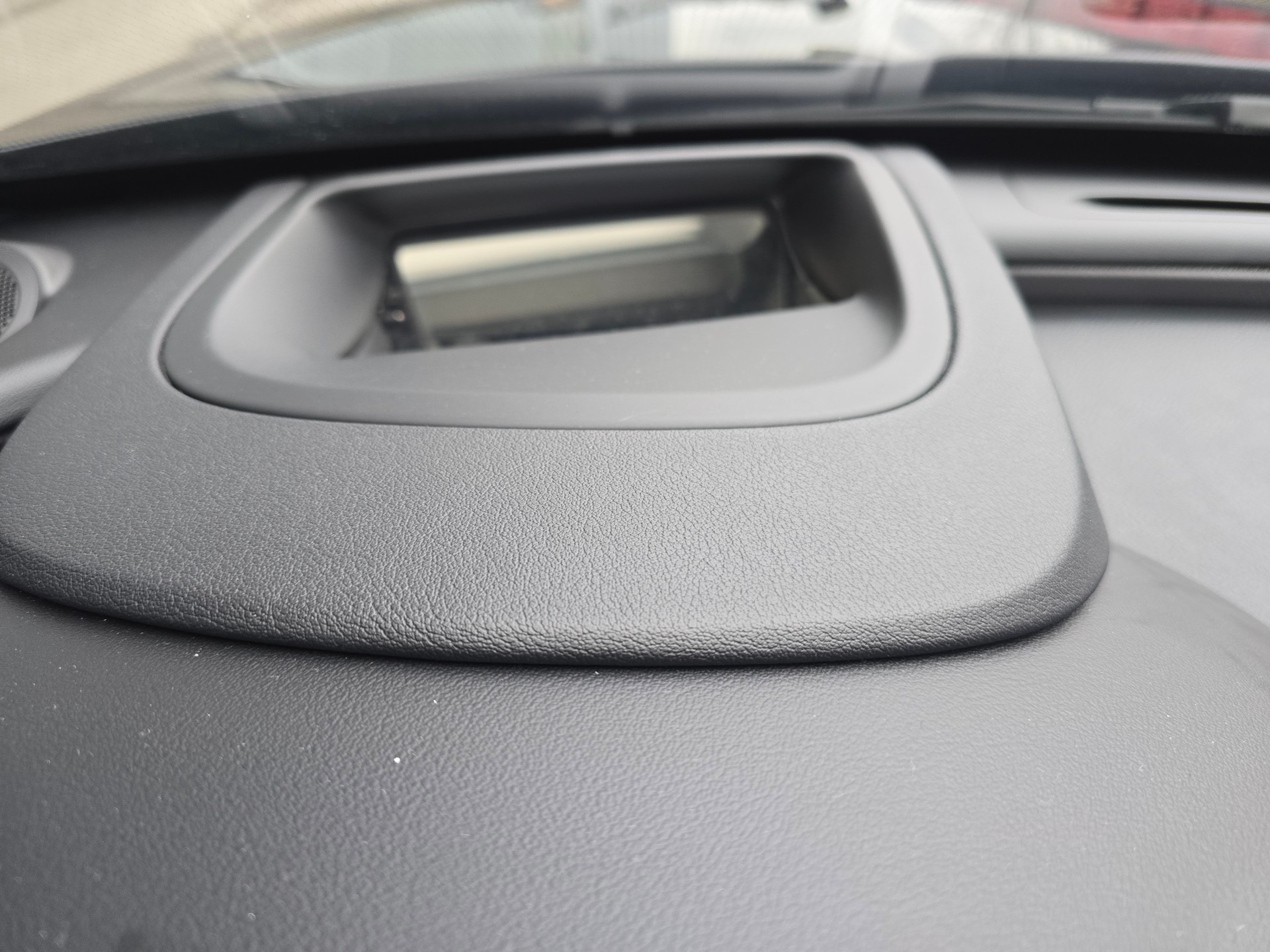 JAGUAR XE 20d Portfolio AWD Automat-image-28