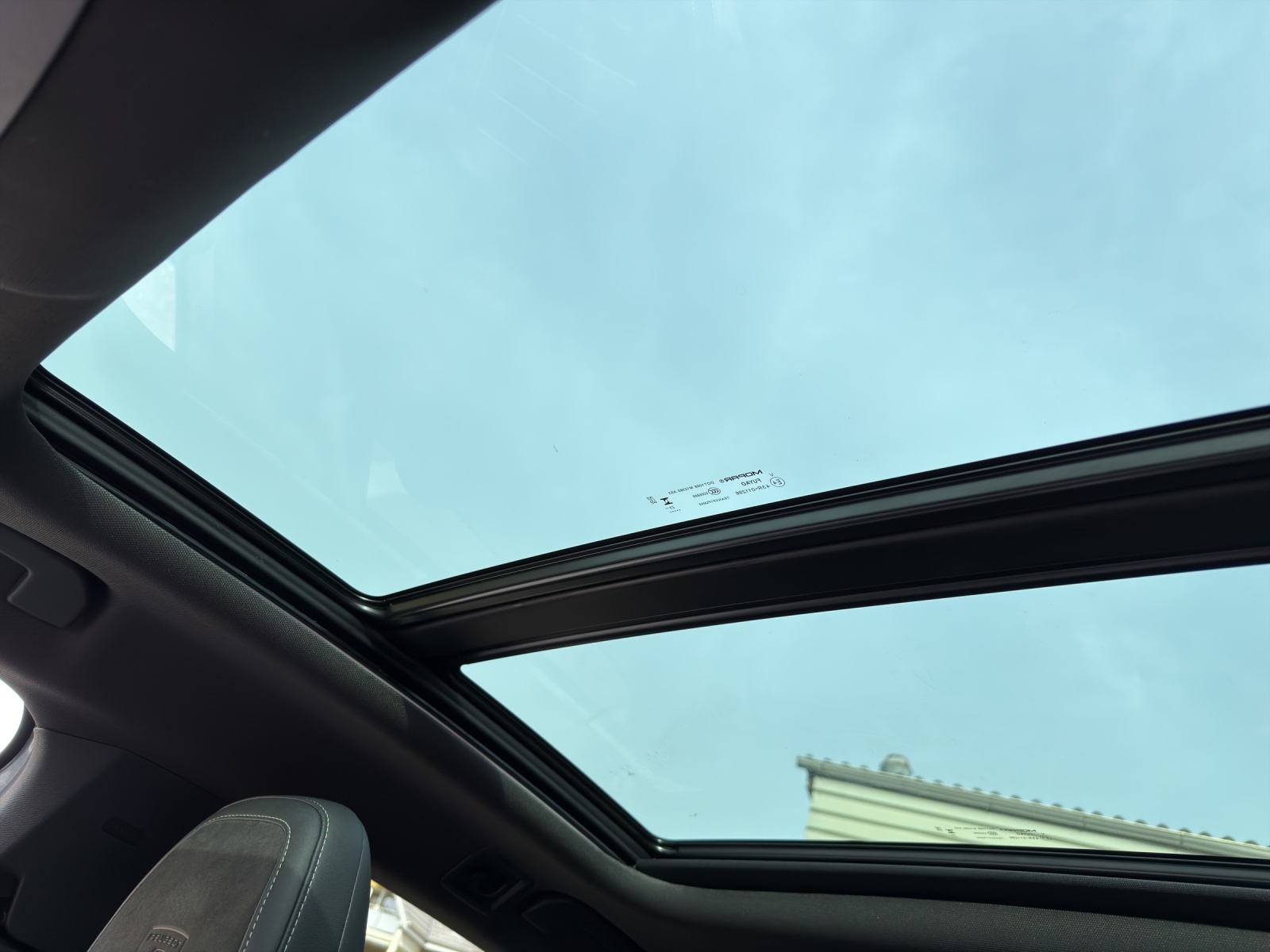 PEUGEOT 3008 1.2 Hybrid GT-image-11