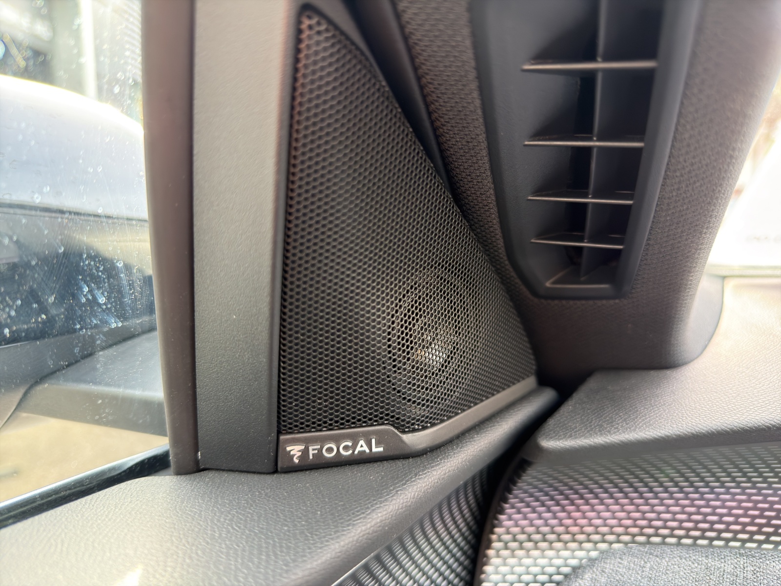 PEUGEOT 3008 1.2 Hybrid GT-image-10
