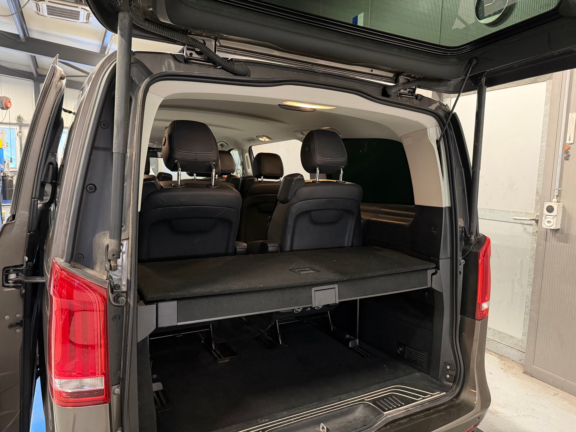 MERCEDES-BENZ V 250 d Avantgarde lang 4Matic 7G-Tronic-image-9