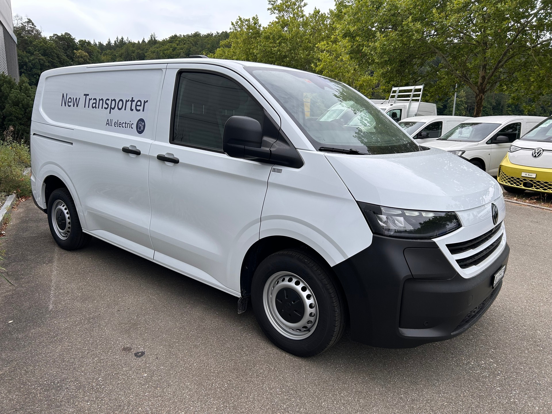 VW e-Transporter 70 kWh-showroom-element-2