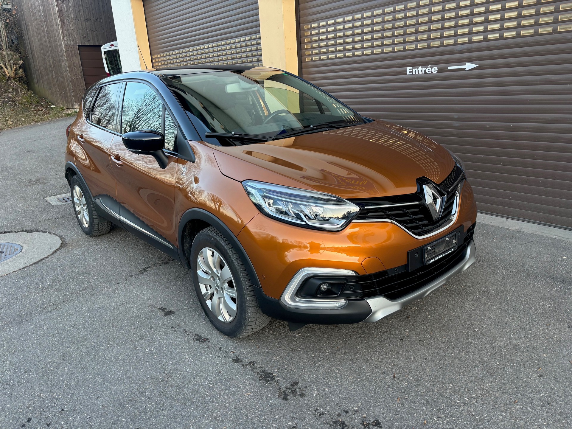 RENAULT Captur 1.2 T 16V 90th Anniversary