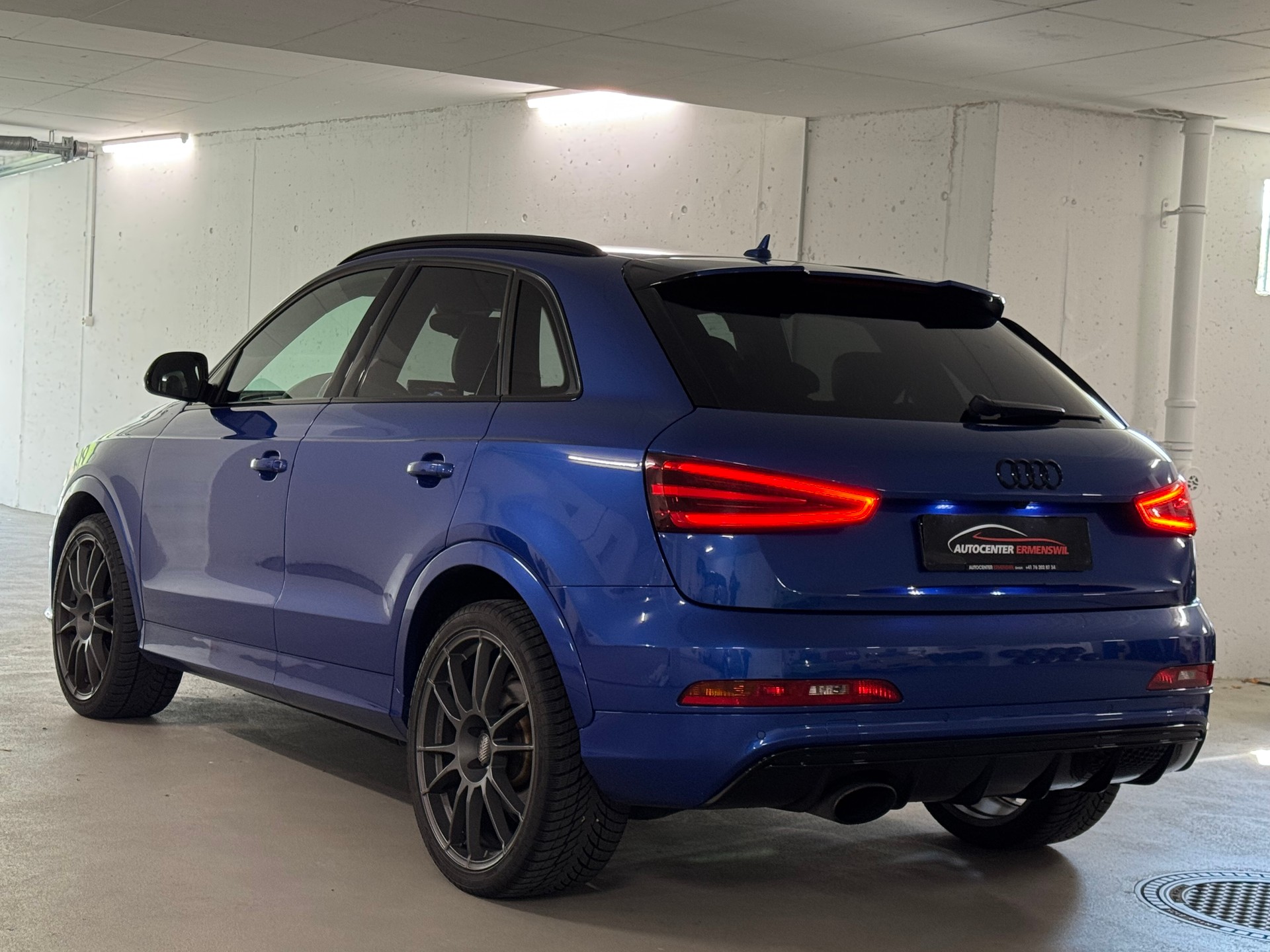 AUDI RS Q3 2.5 TFSI quattro S-tronic-image-4