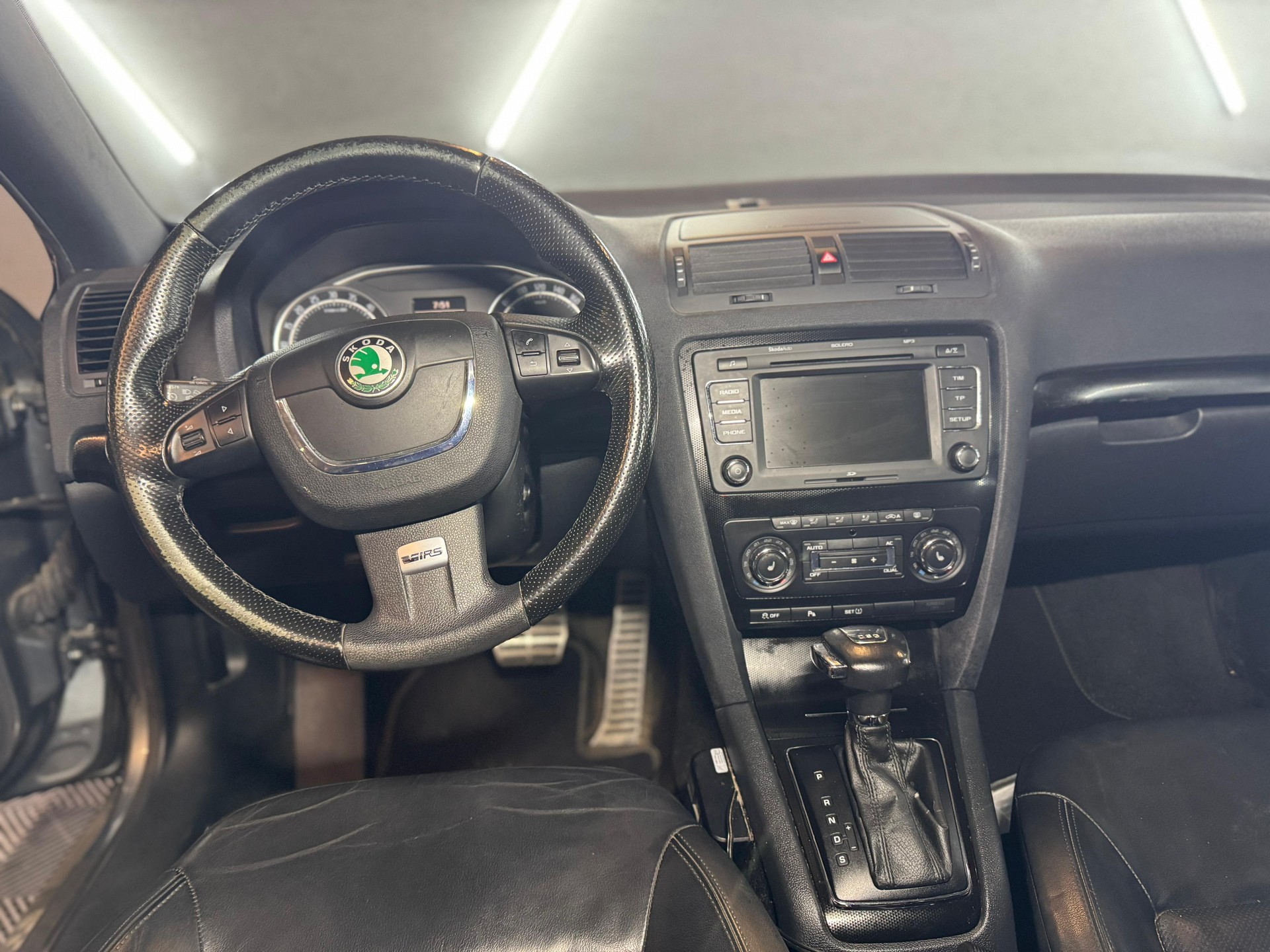 SKODA Octavia 2.0 TDI RS DSG-image-10