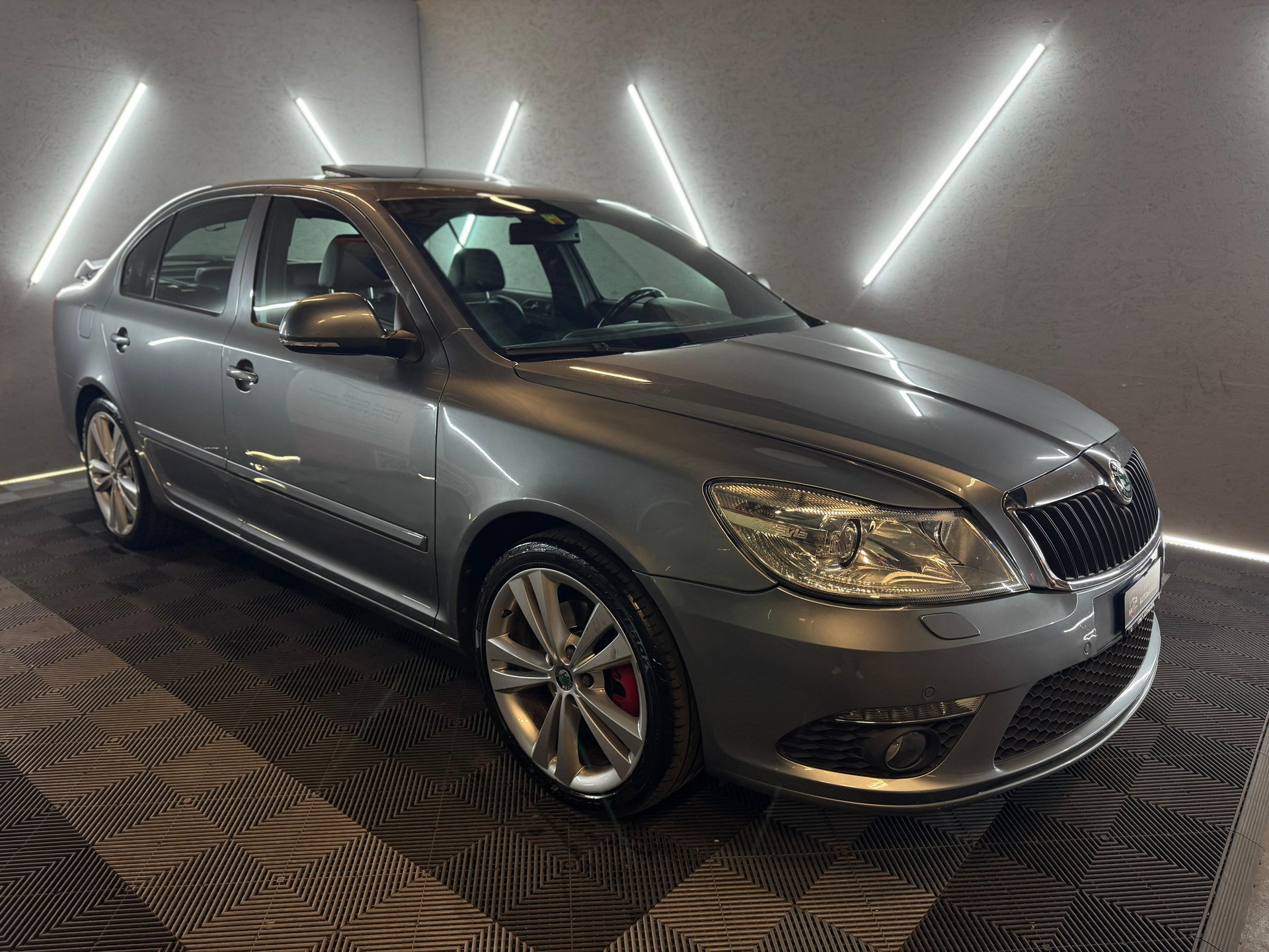 SKODA Octavia 2.0 TDI RS DSG-image-1