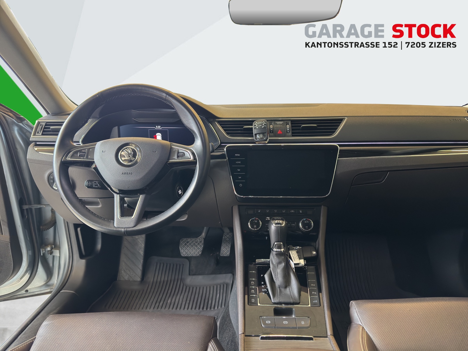 SKODA Superb Combi 2.0 TDi L&K 4x4 DSG-image-9