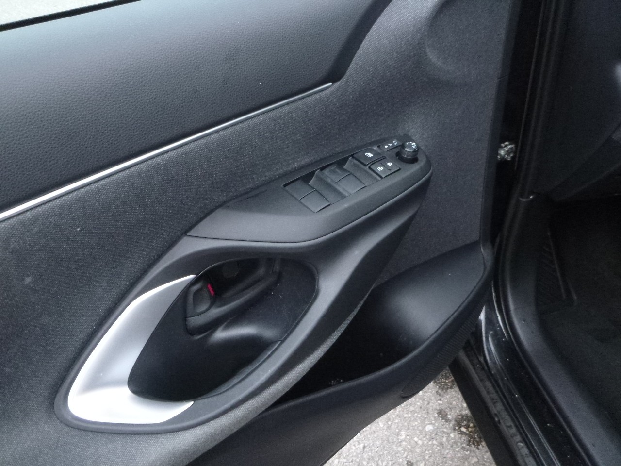 TOYOTA Yaris Cross 1.5 Trend e-CVT AWDi-image-15