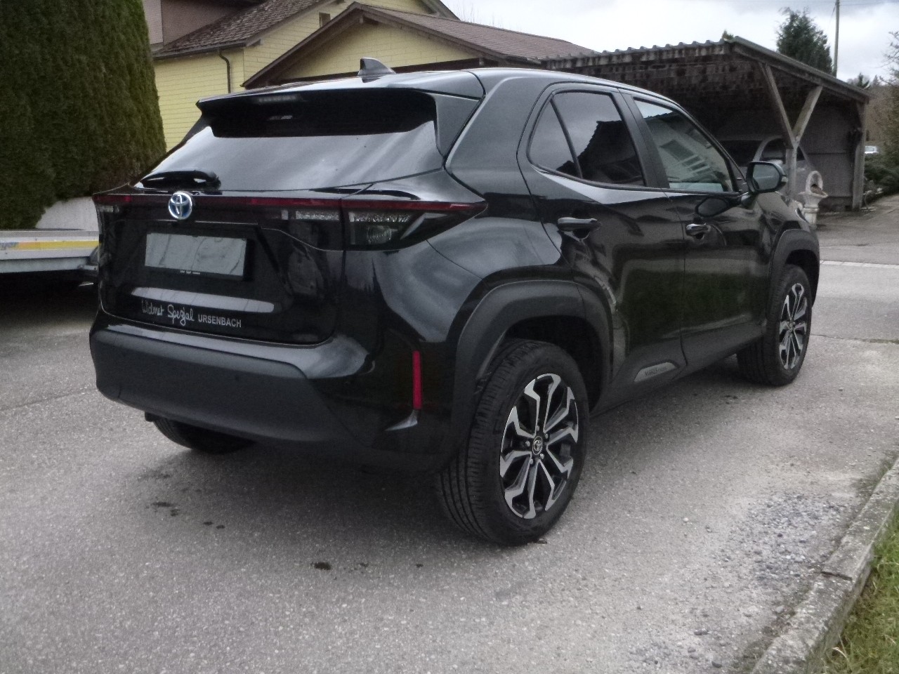TOYOTA Yaris Cross 1.5 Trend e-CVT AWDi-image-5