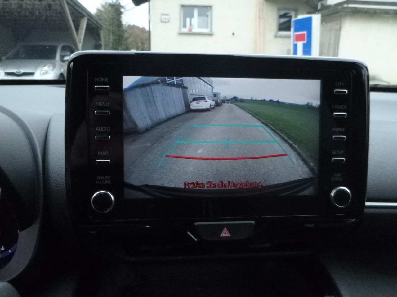 TOYOTA Yaris Cross 1.5 Trend e-CVT AWDi-image-23