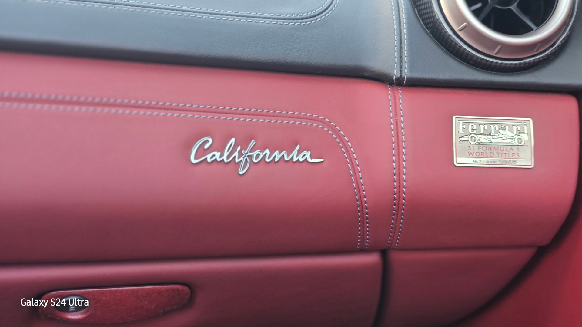 FERRARI California 4.3 V8-image-13