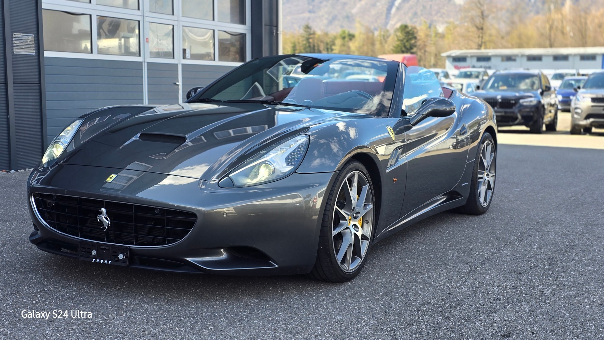 FERRARI California 4.3 V8-showroom-element-2