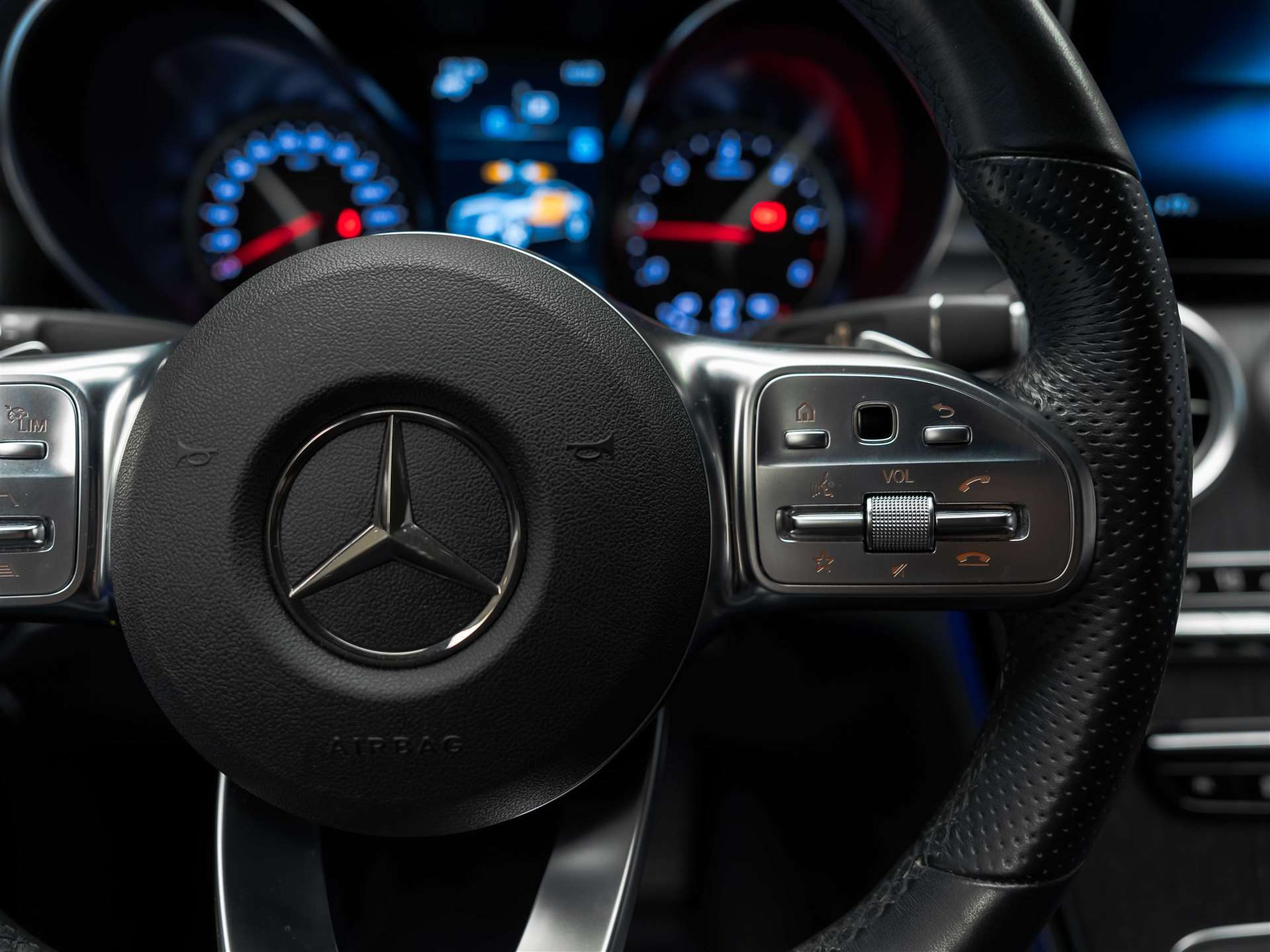 MERCEDES-BENZ GLC Coupé 300 d AMG Line 4Matic 9G-Tronic *Anhängerkupplung*-image-31