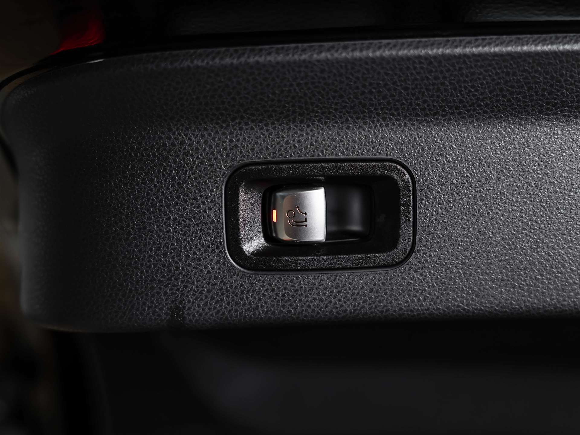 MERCEDES-BENZ GLC Coupé 300 d AMG Line 4Matic 9G-Tronic *Anhängerkupplung*-image-48