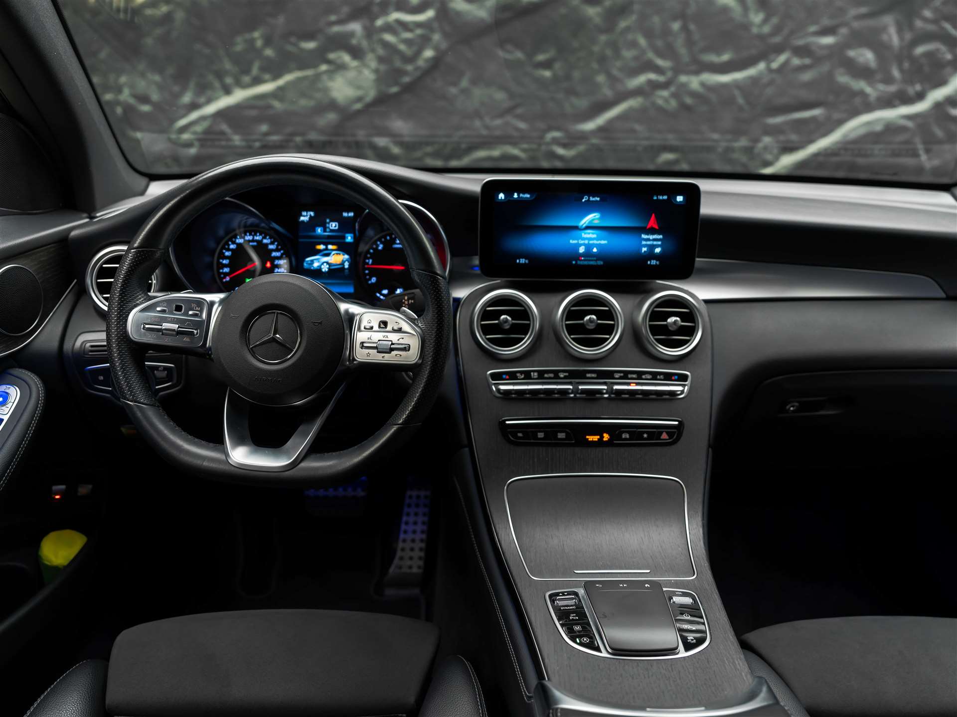 MERCEDES-BENZ GLC Coupé 300 d AMG Line 4Matic 9G-Tronic *Anhängerkupplung*-image-26