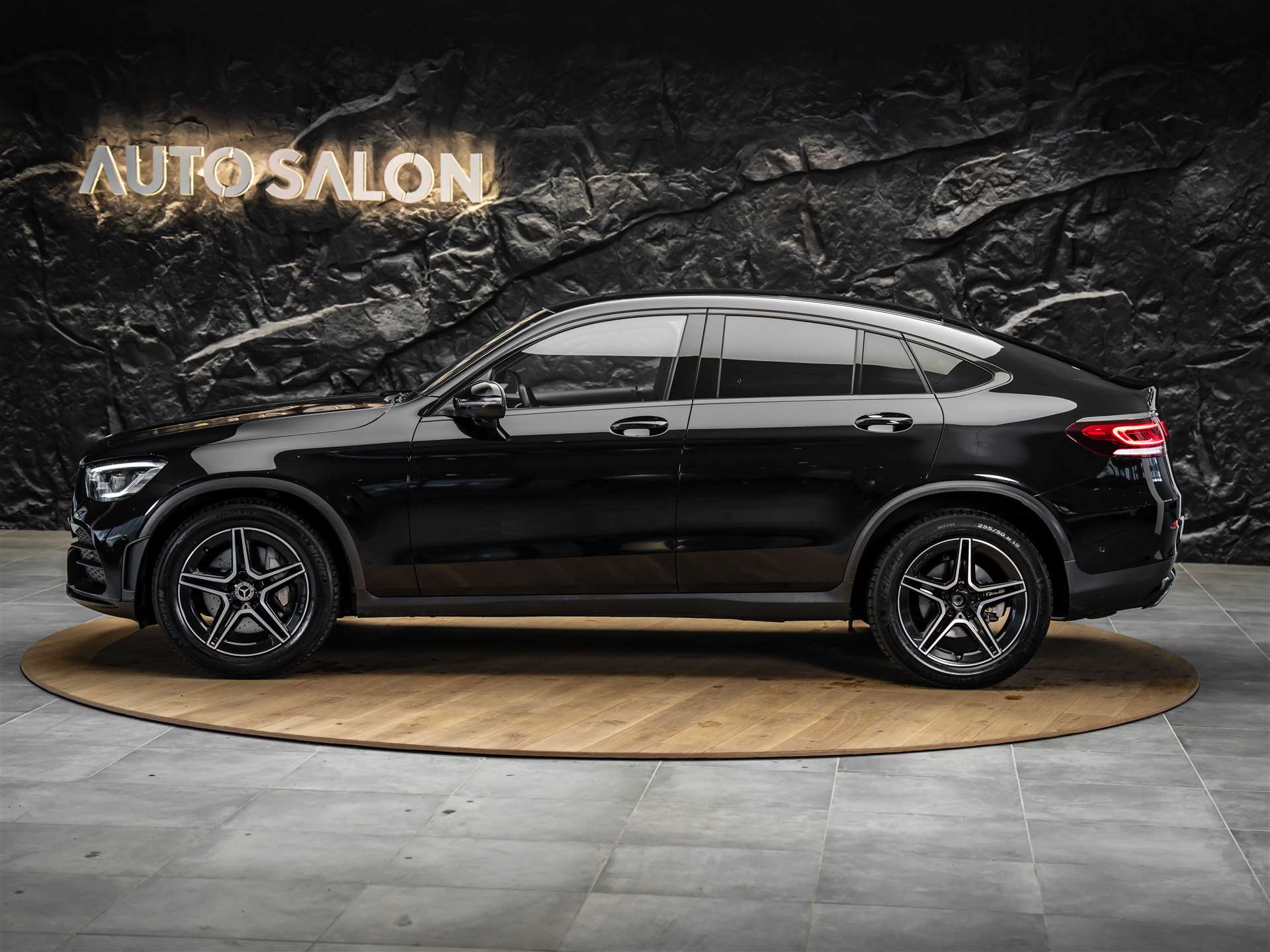 MERCEDES-BENZ GLC Coupé 300 d AMG Line 4Matic 9G-Tronic *Anhängerkupplung*-showroom-element-2
