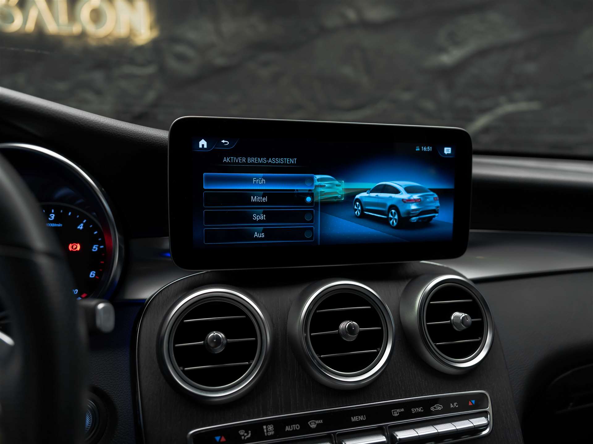 MERCEDES-BENZ GLC Coupé 300 d AMG Line 4Matic 9G-Tronic *Anhängerkupplung*-image-41
