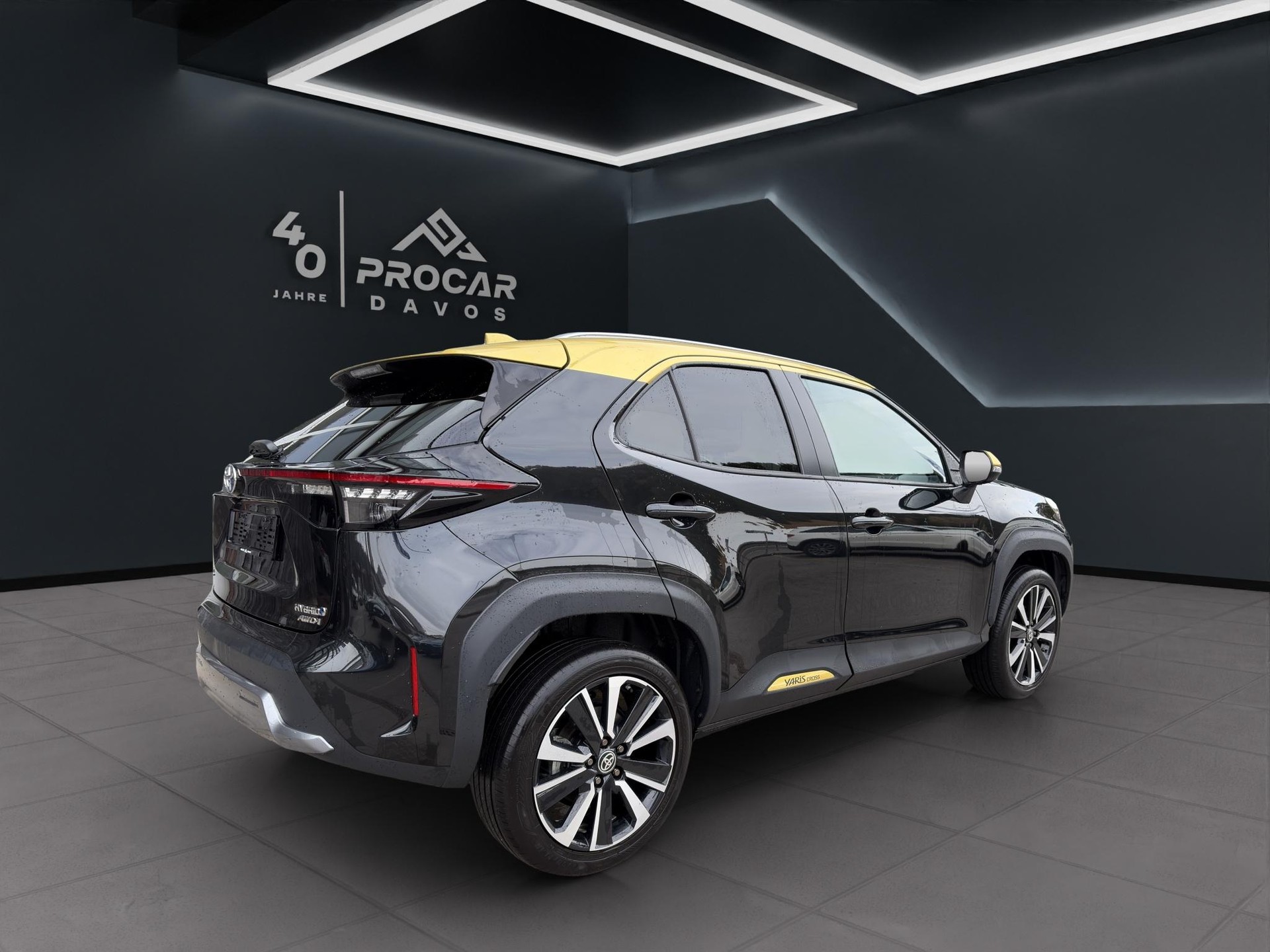 TOYOTA Yaris Cross 1.5 VVT-i HSD Premiere Edition AWD-i-image-3