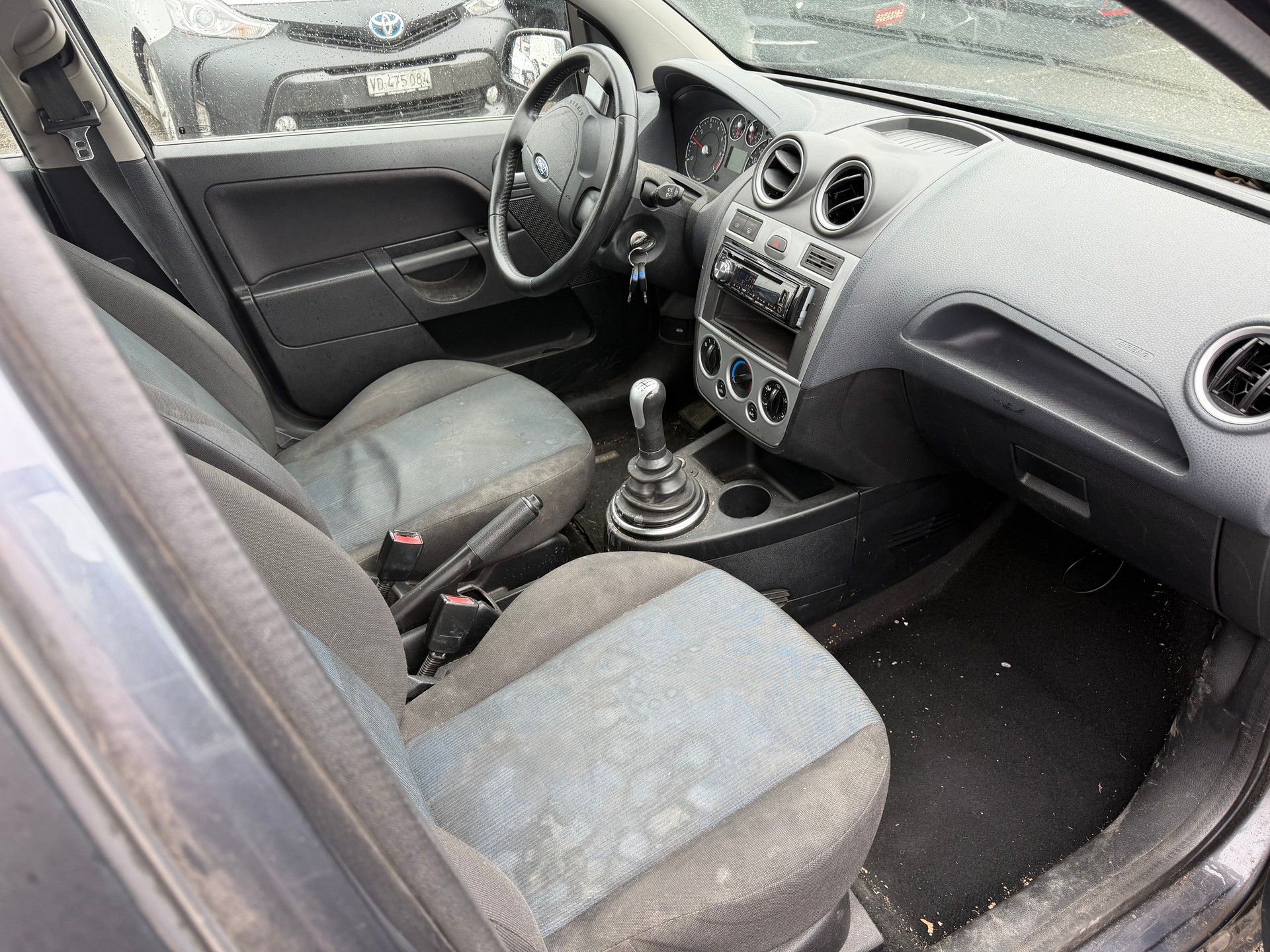 FORD Fiesta 1.4 16V Trend-image-5
