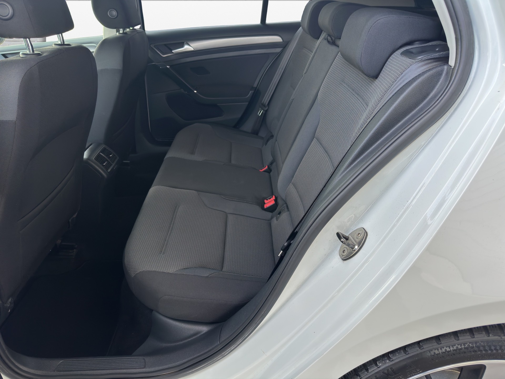VW Golf 2.0 TDI Comfortline-image-12