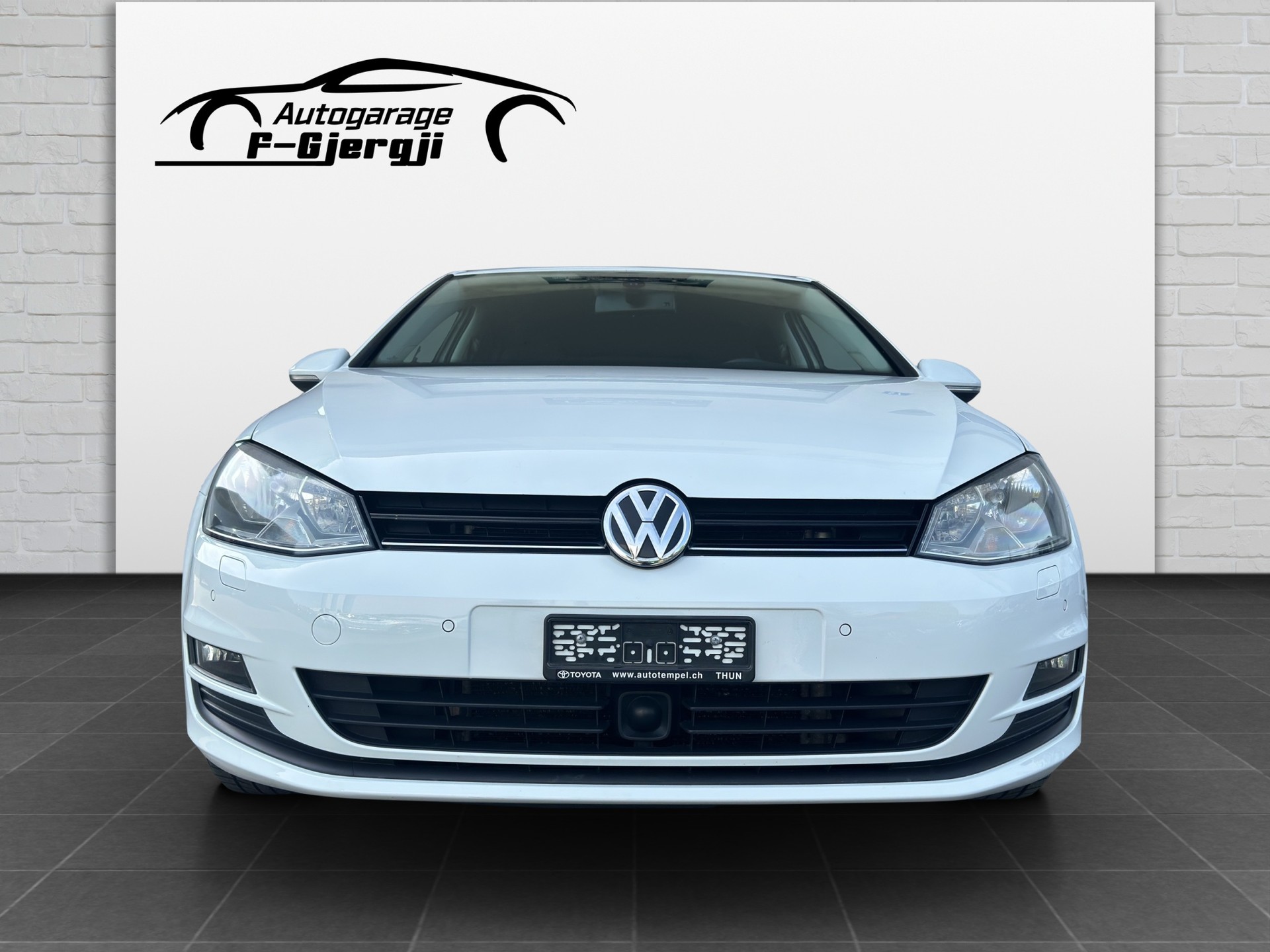 VW Golf 2.0 TDI Comfortline-showroom-element-2