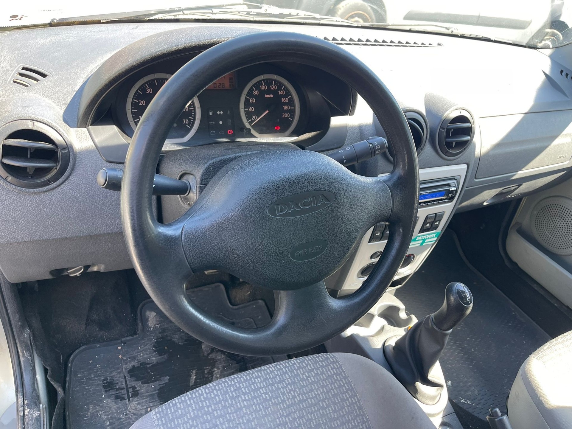 DACIA Logan 1.5 dCi Lauréate-image-4