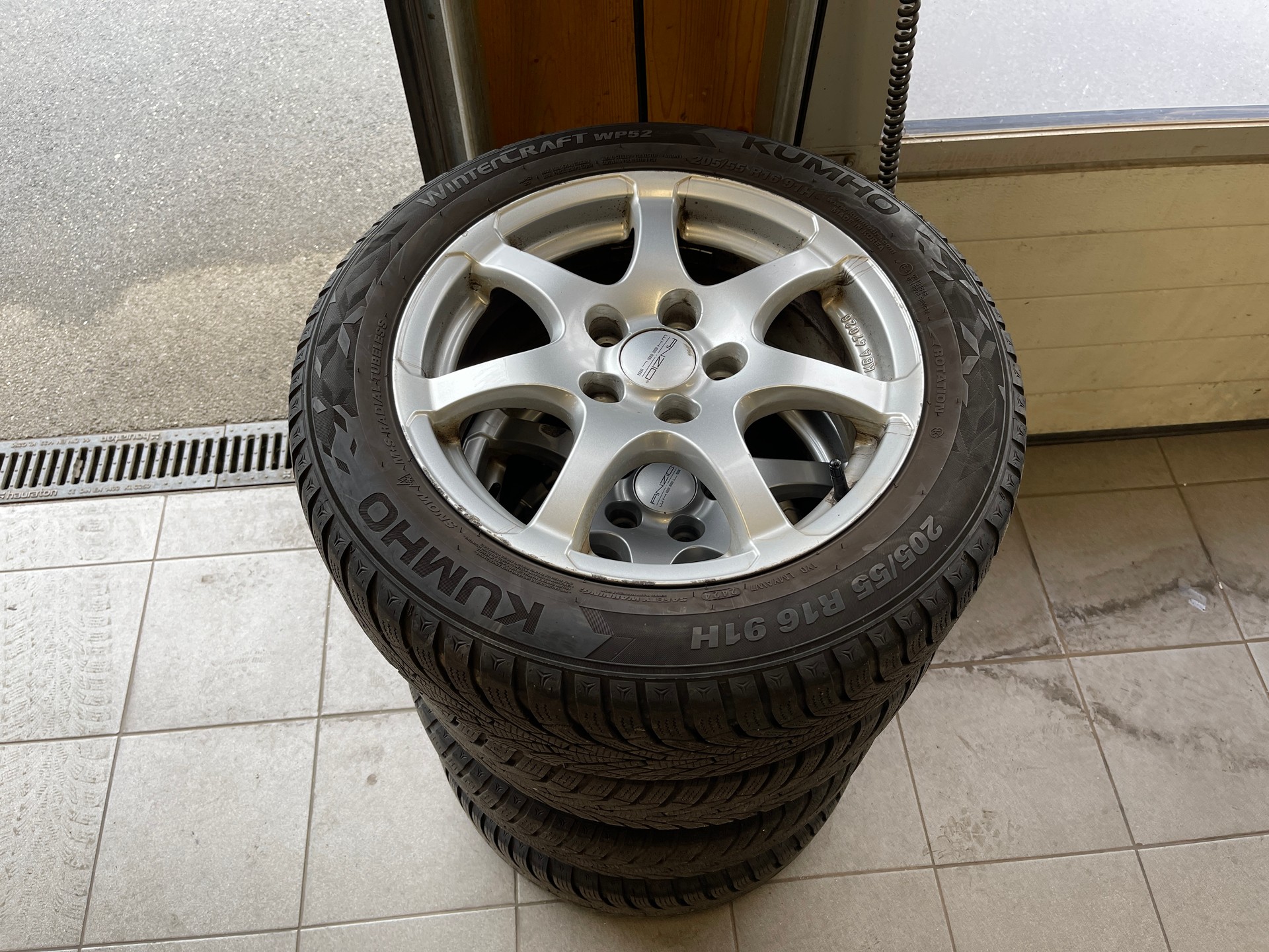 HYUNDAI Veloster 1.6 GDI-image-15
