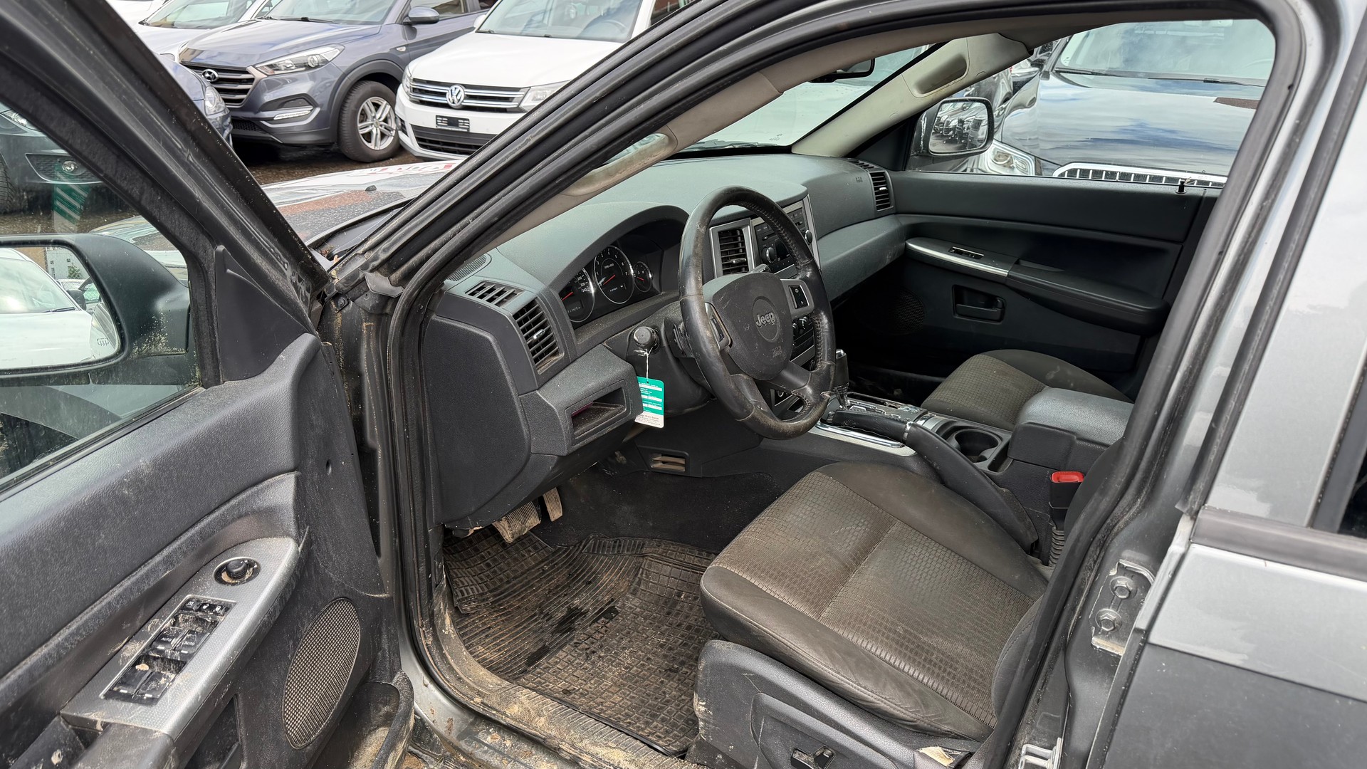 JEEP Grand Cherokee 3.0 CRD Laredo Automatic-image-5