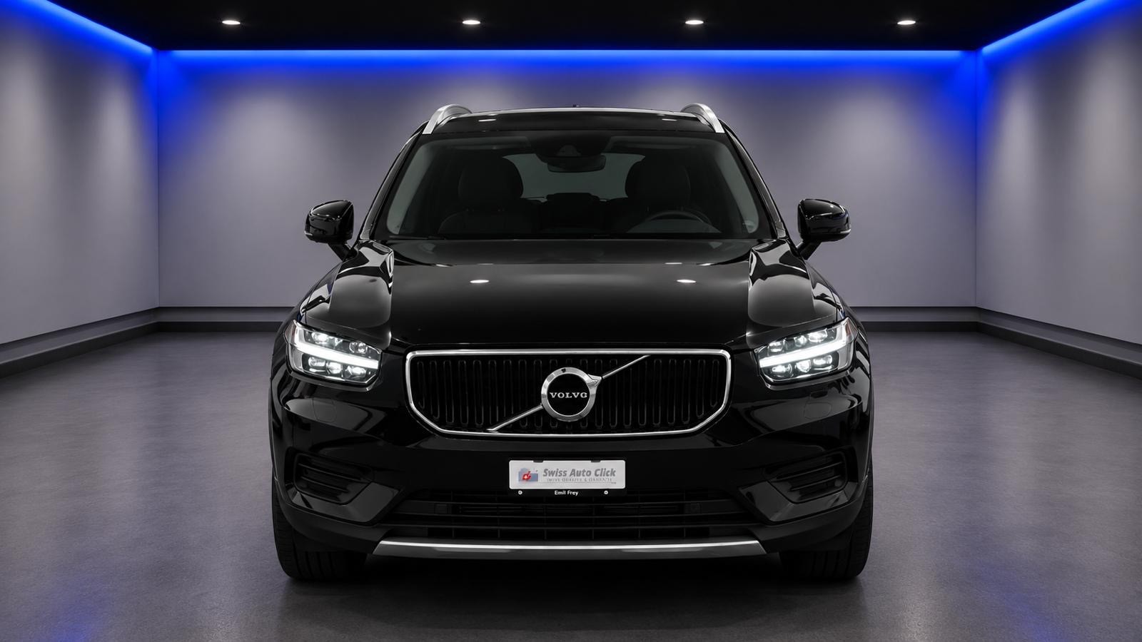 VOLVO XC40 D3 Momentum Geartronic-image-4