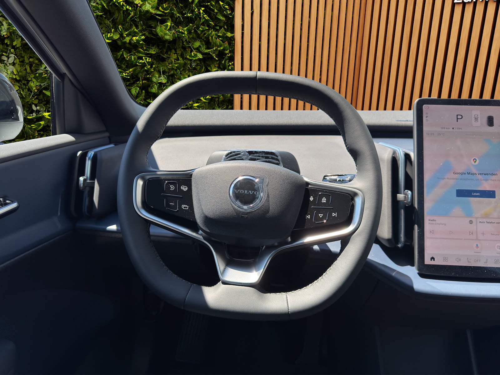 VOLVO EX 30 CC E60 Twin Performance AWD-image-10
