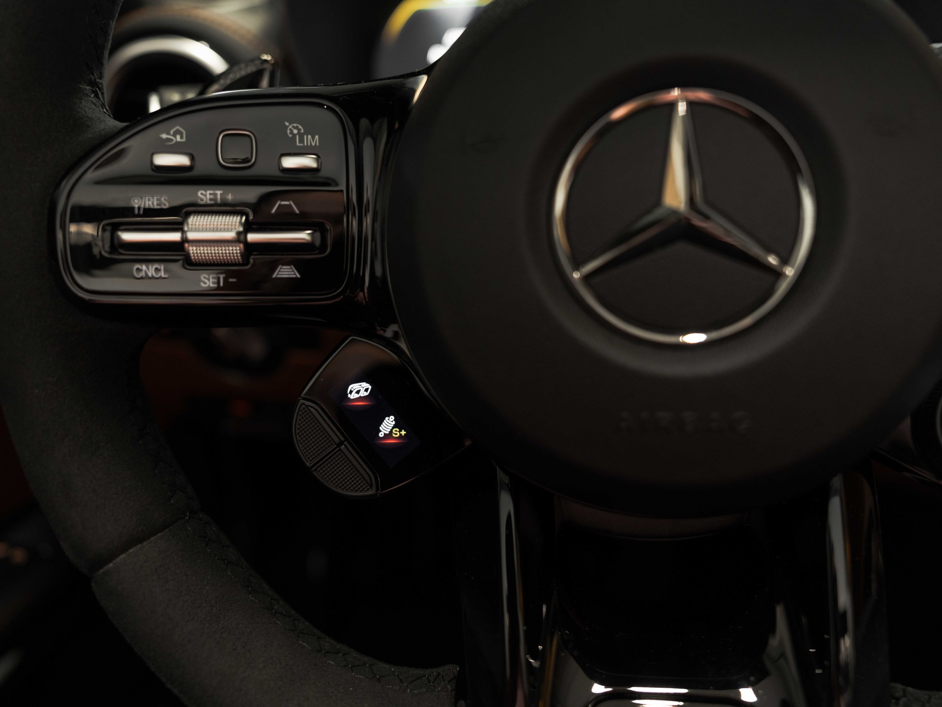 MERCEDES-BENZ AMG GT Roadster Speedshift DCT-image-47