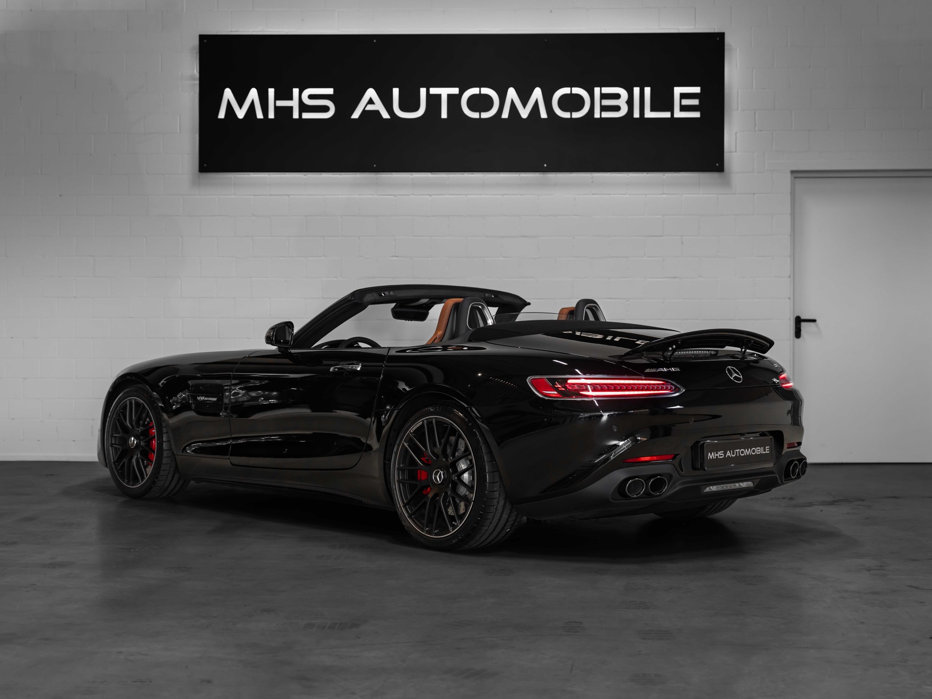 MERCEDES-BENZ AMG GT Roadster Speedshift DCT-showroom-element-3