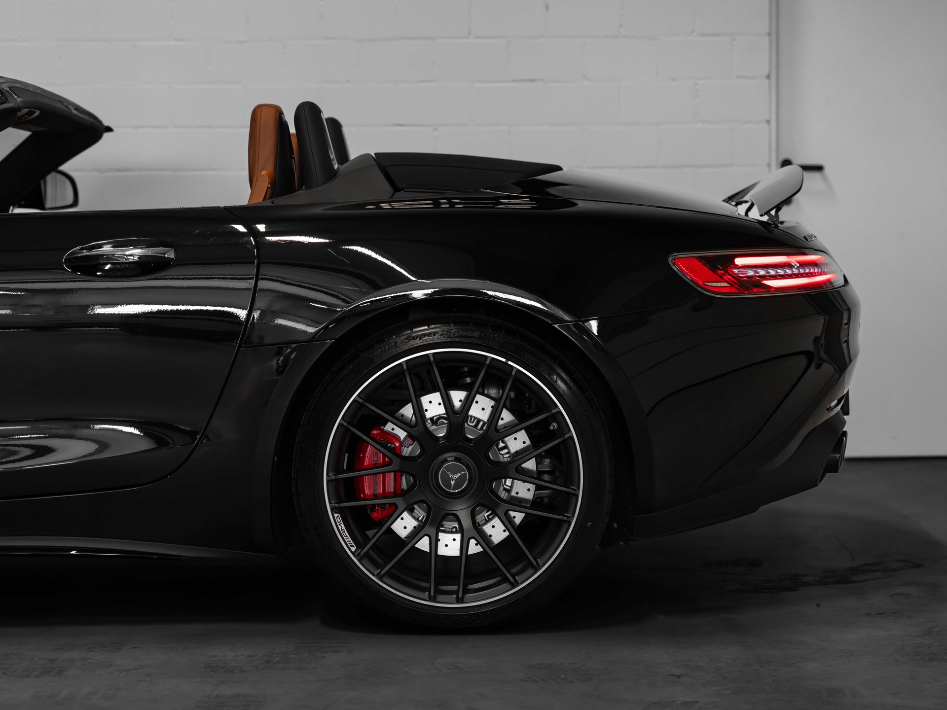 MERCEDES-BENZ AMG GT Roadster Speedshift DCT-image-19