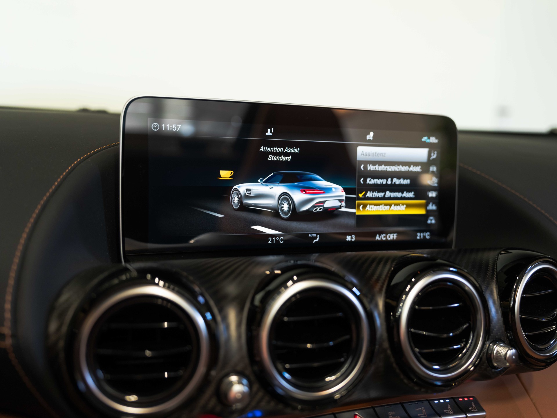 MERCEDES-BENZ AMG GT Roadster Speedshift DCT-image-39