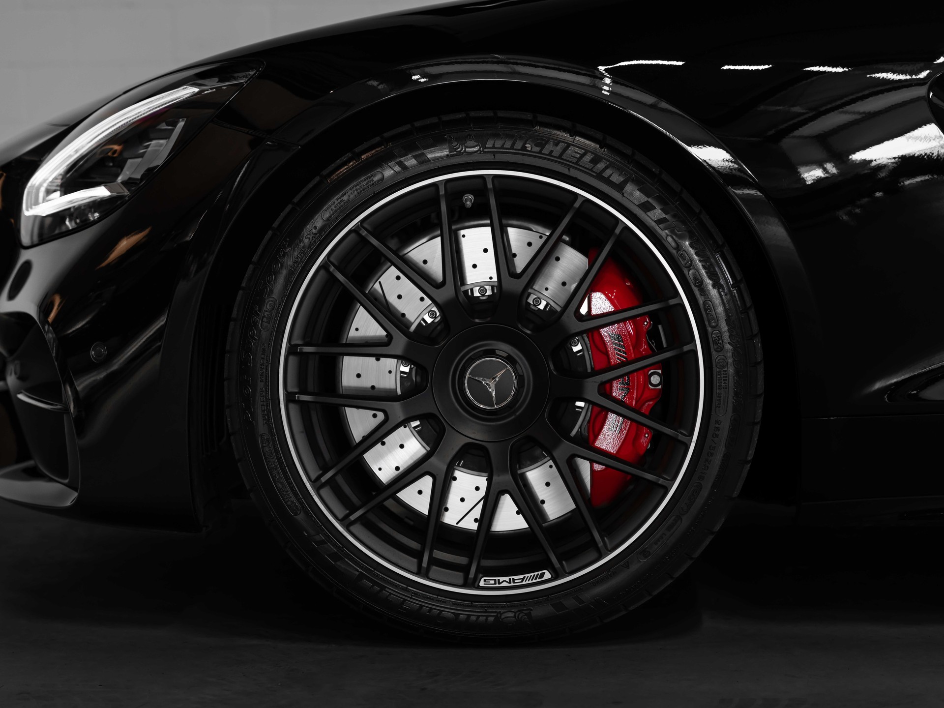 MERCEDES-BENZ AMG GT Roadster Speedshift DCT-image-18
