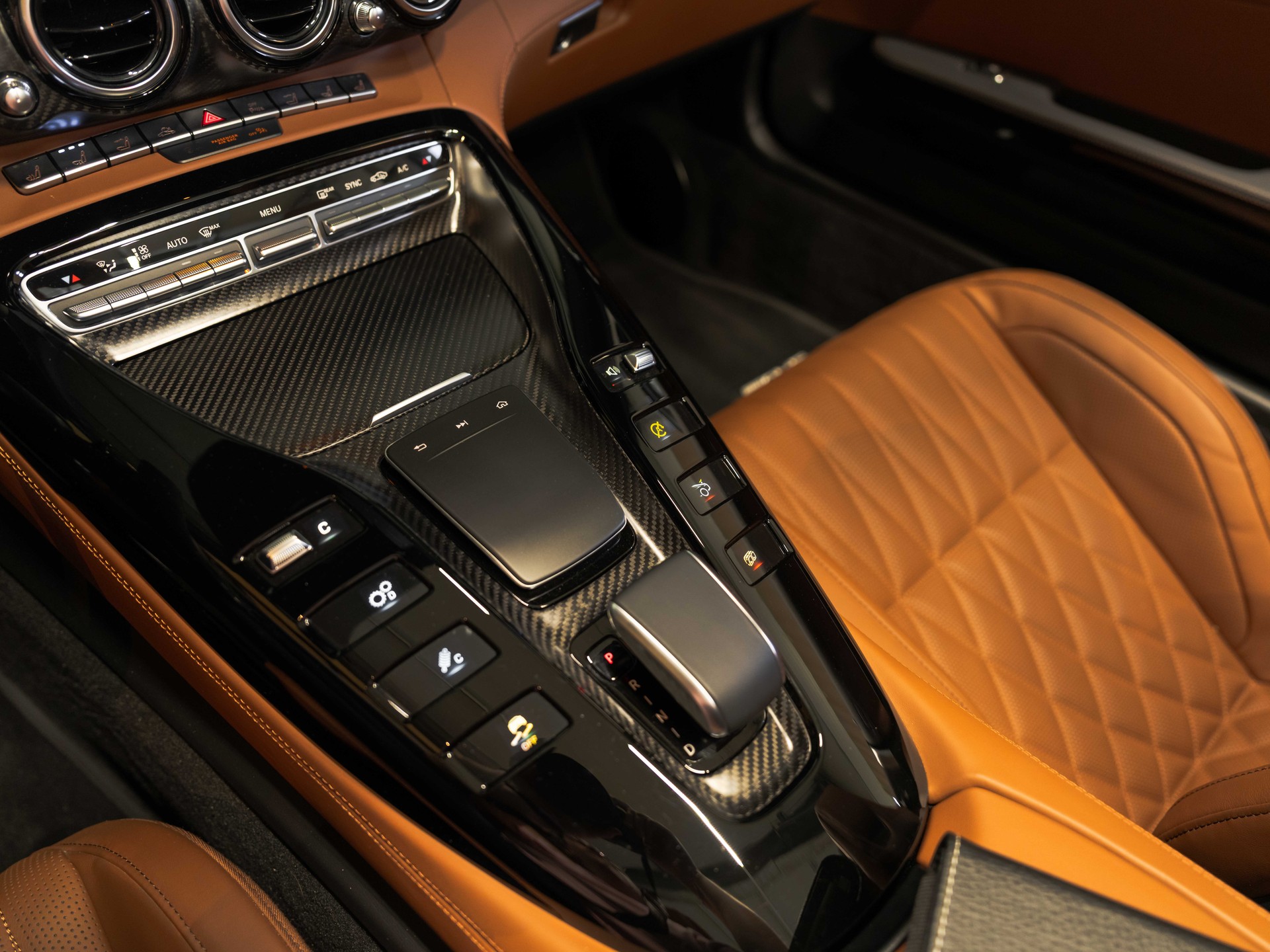 MERCEDES-BENZ AMG GT Roadster Speedshift DCT-image-44